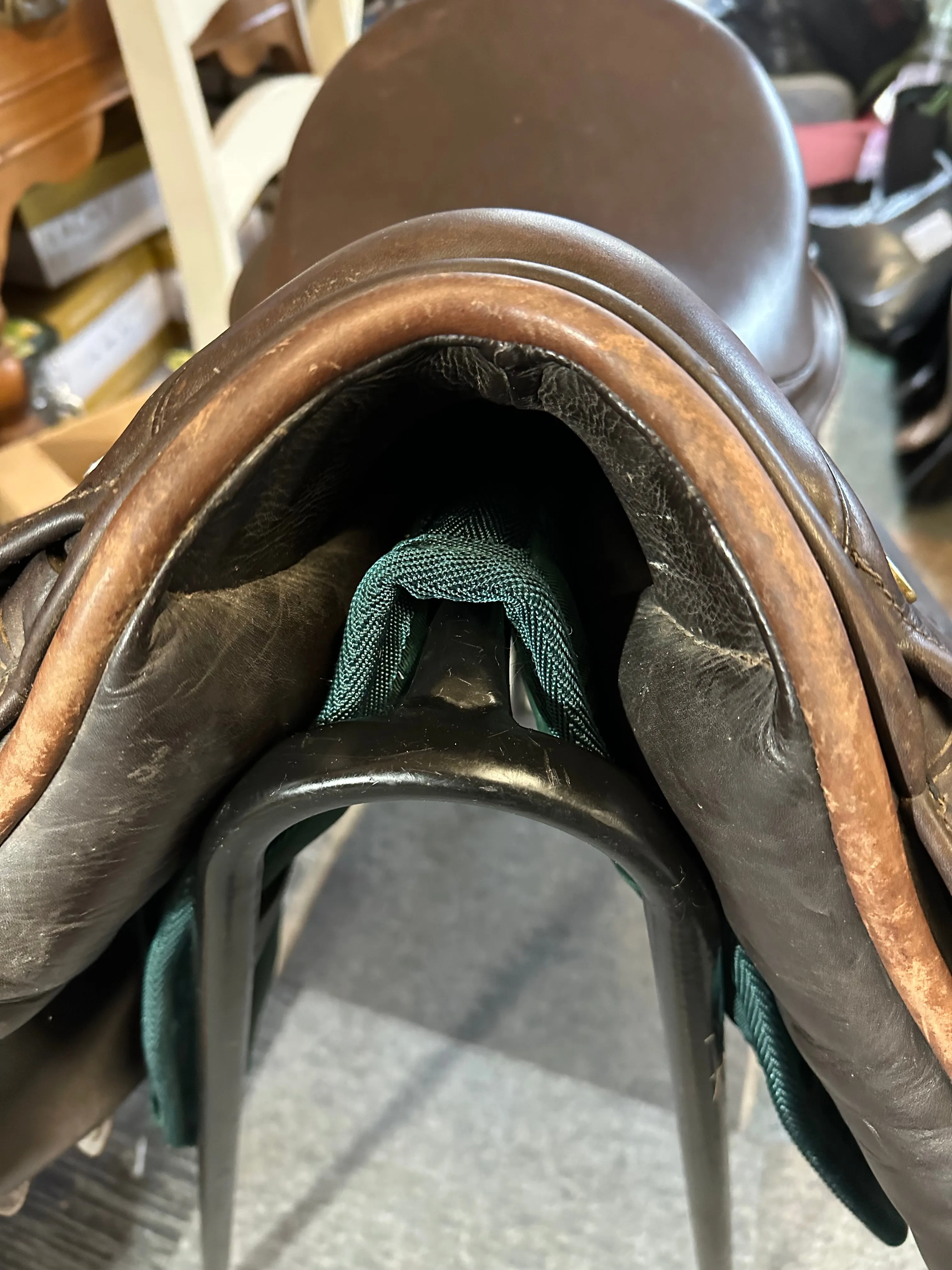 18”  Saferide Walsall English leather saddle Wide fit