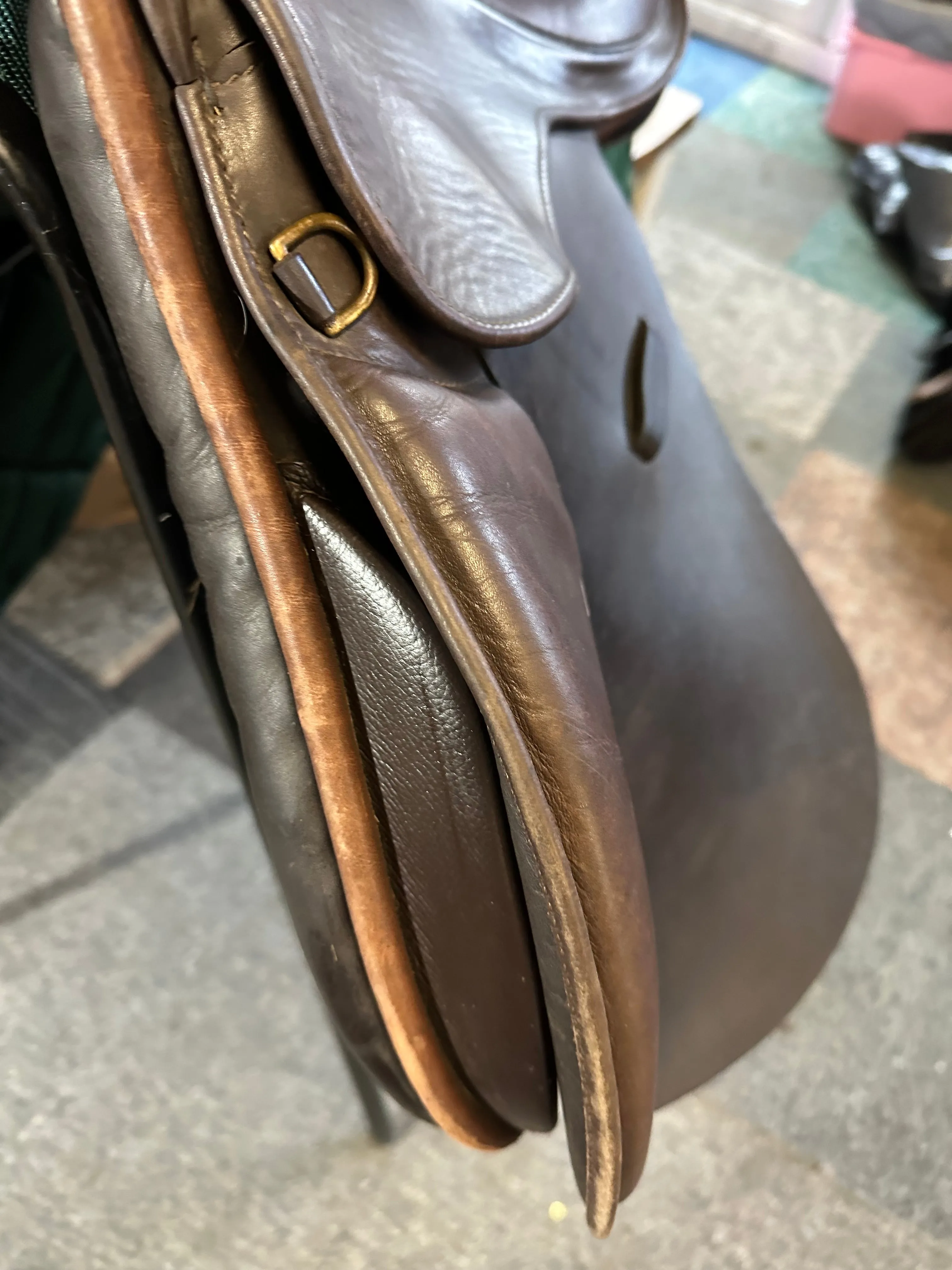 18”  Saferide Walsall English leather saddle Wide fit