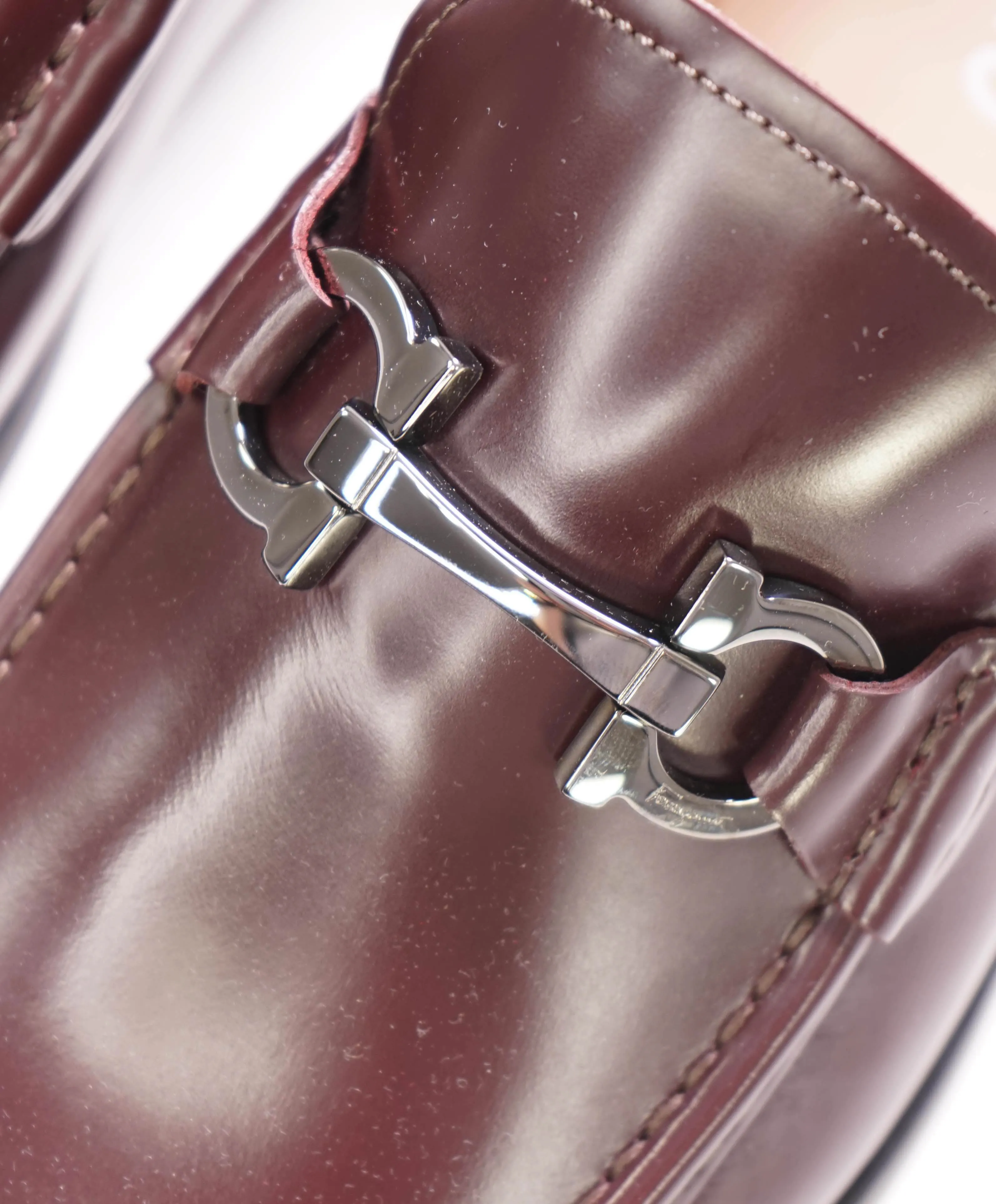 $850 SALVATORE FERRAGAMO -“GRANDIOSO" Gancini Loafer Cherry Brown Leather - 13 D