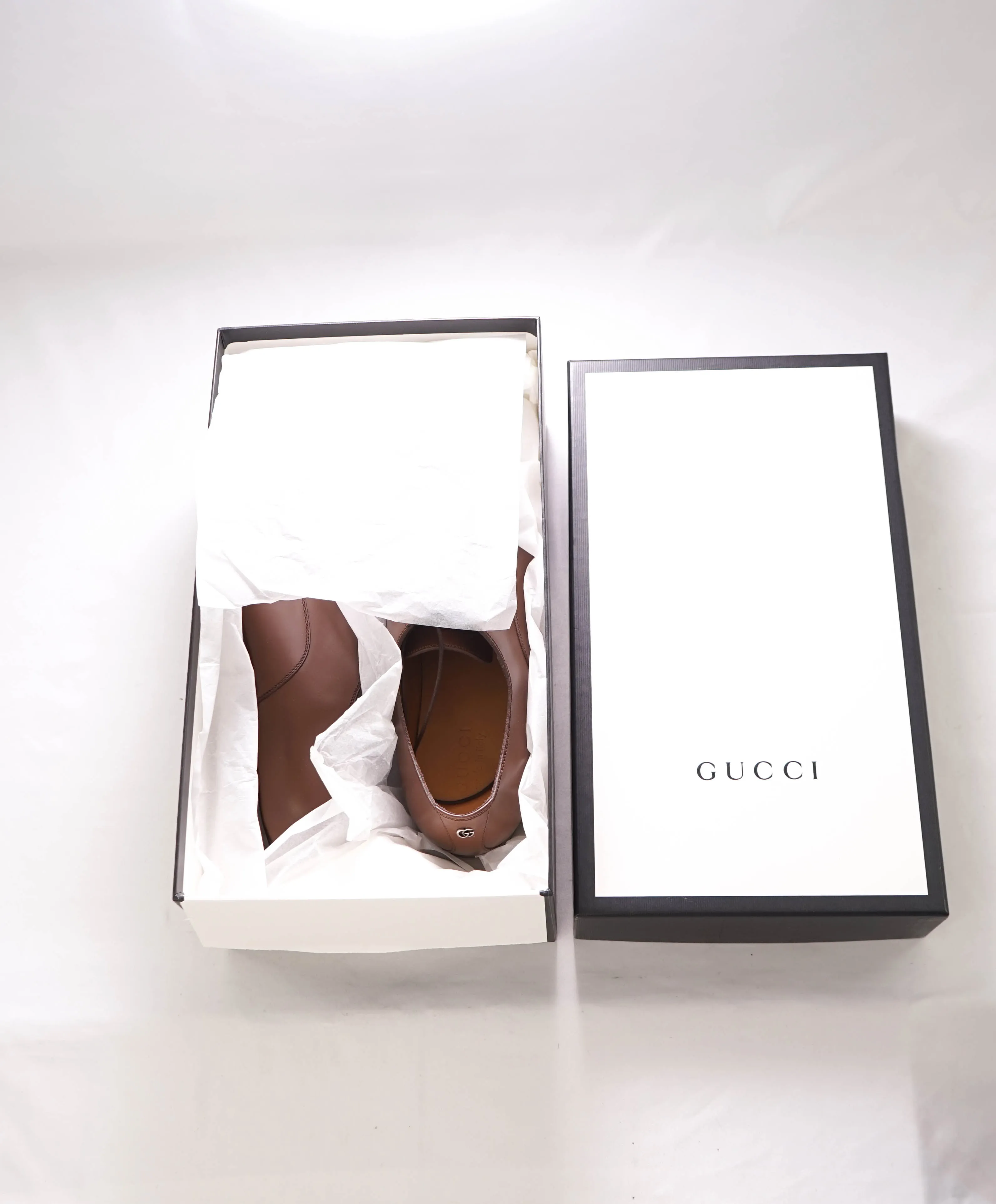 $890 GUCCI - "ADEL" Brown Logo Heel Oxford - 10US (9.5G)
