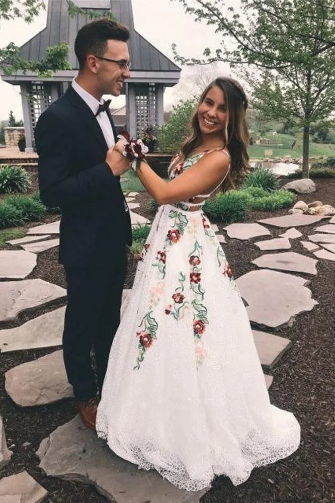 A Line V Neck Ivory Lace Prom Dresses with Embroidery Printed Evening Dresse PG901