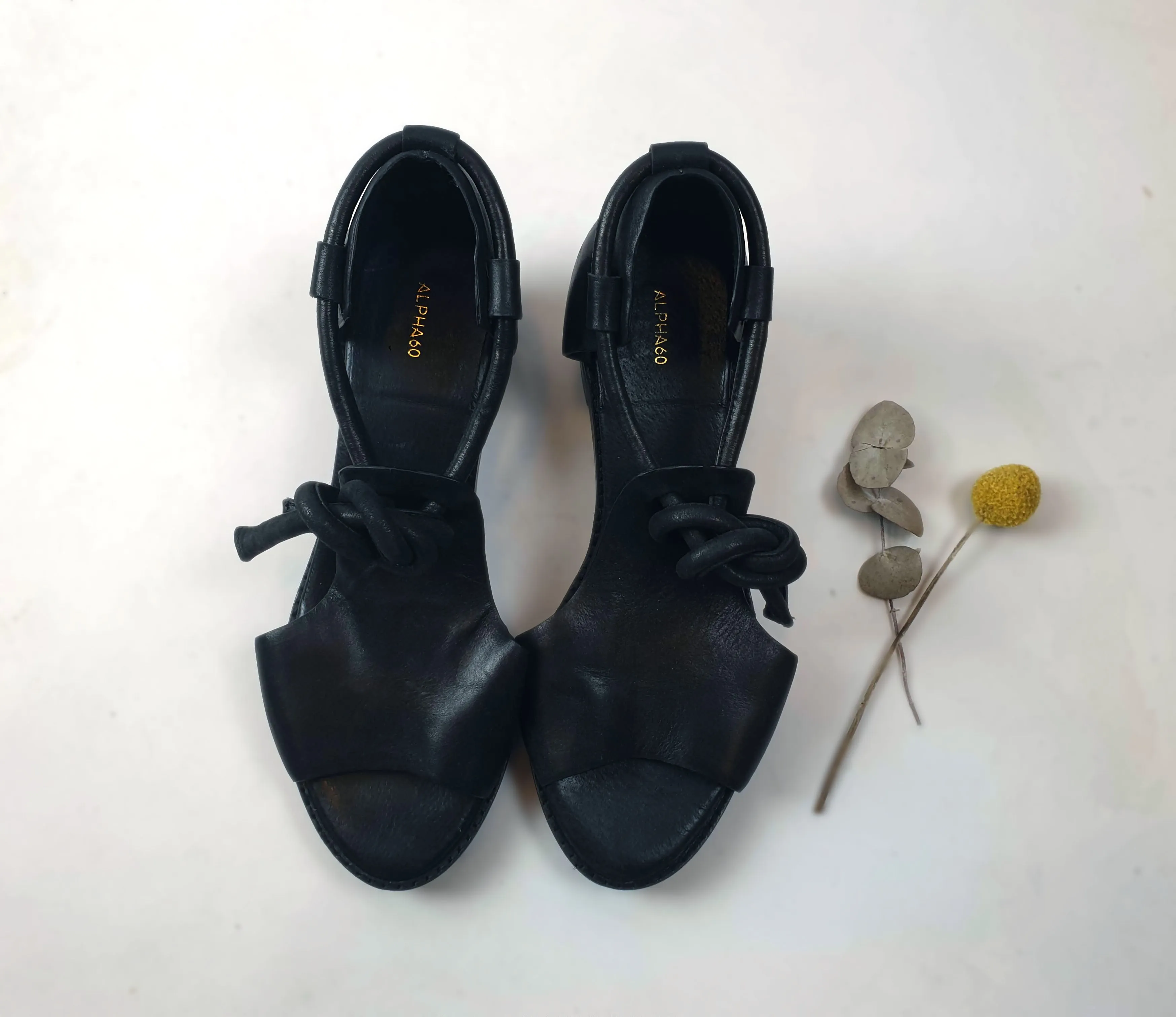 Alpha 60 black low heeled shoes with two front tie options size 40 (RRP 299)