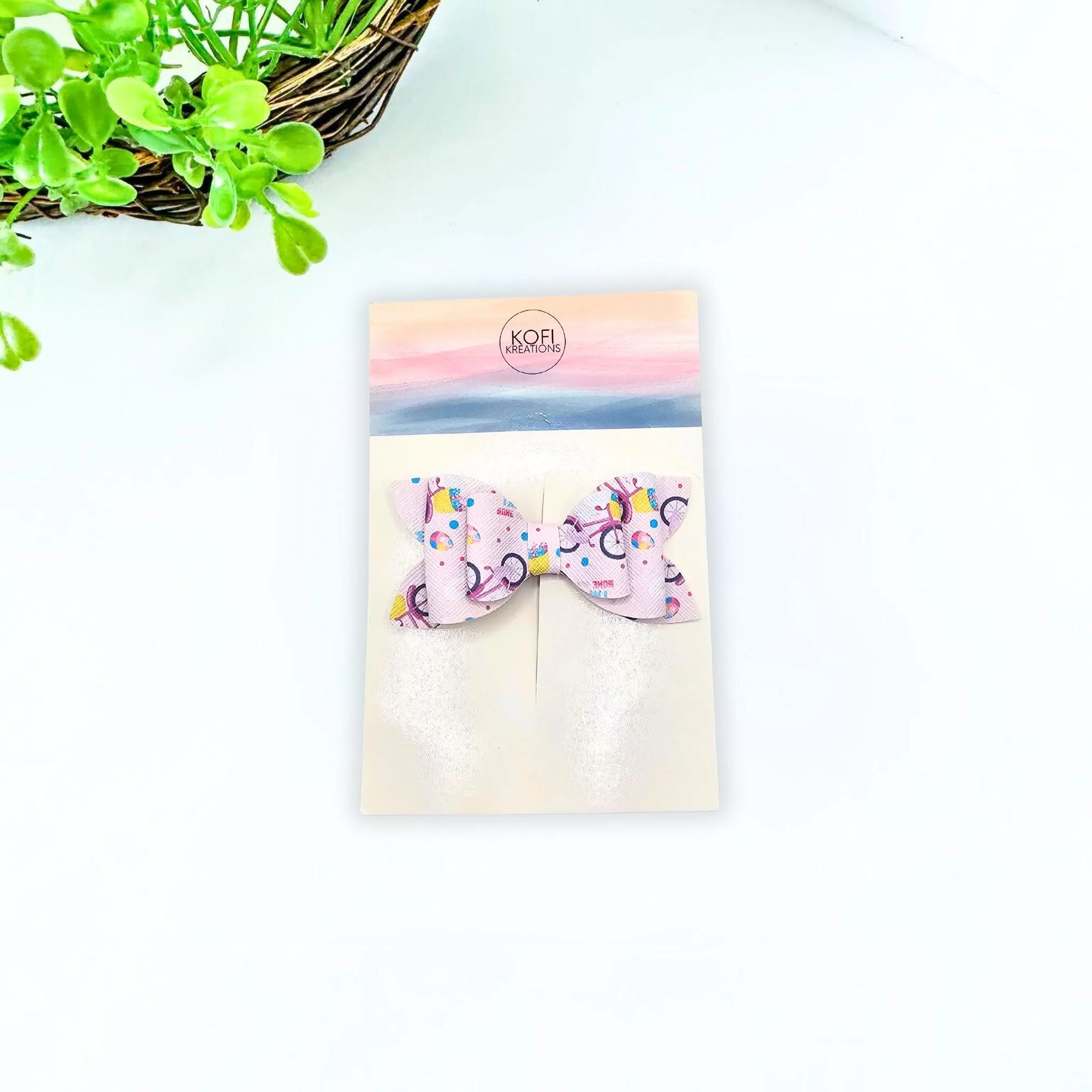Basket Charm Hair Bow