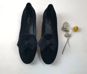 Blue Illusion "Sadle" black suede leather shoes with front bow size 40