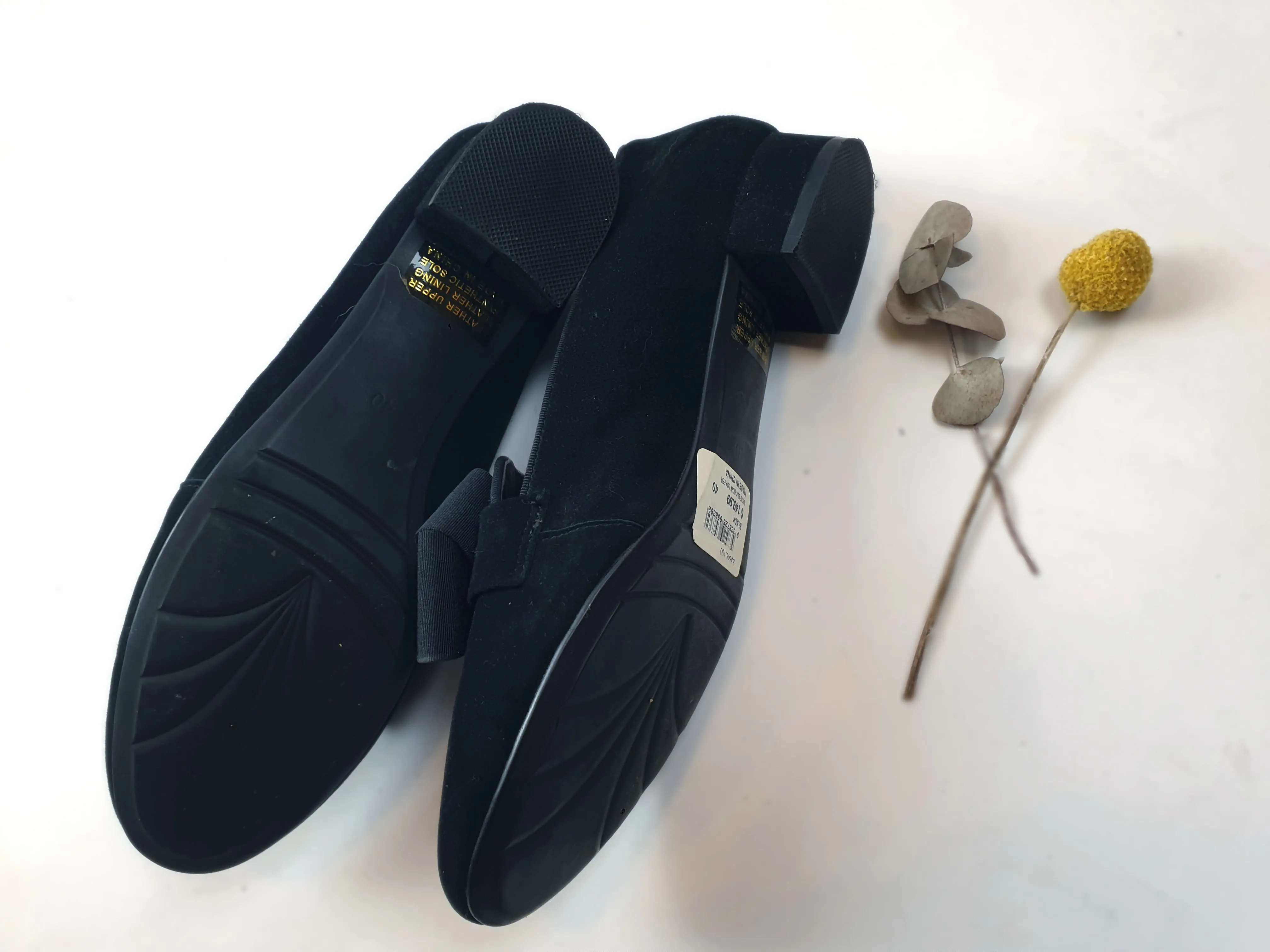 Blue Illusion "Sadle" black suede leather shoes with front bow size 40