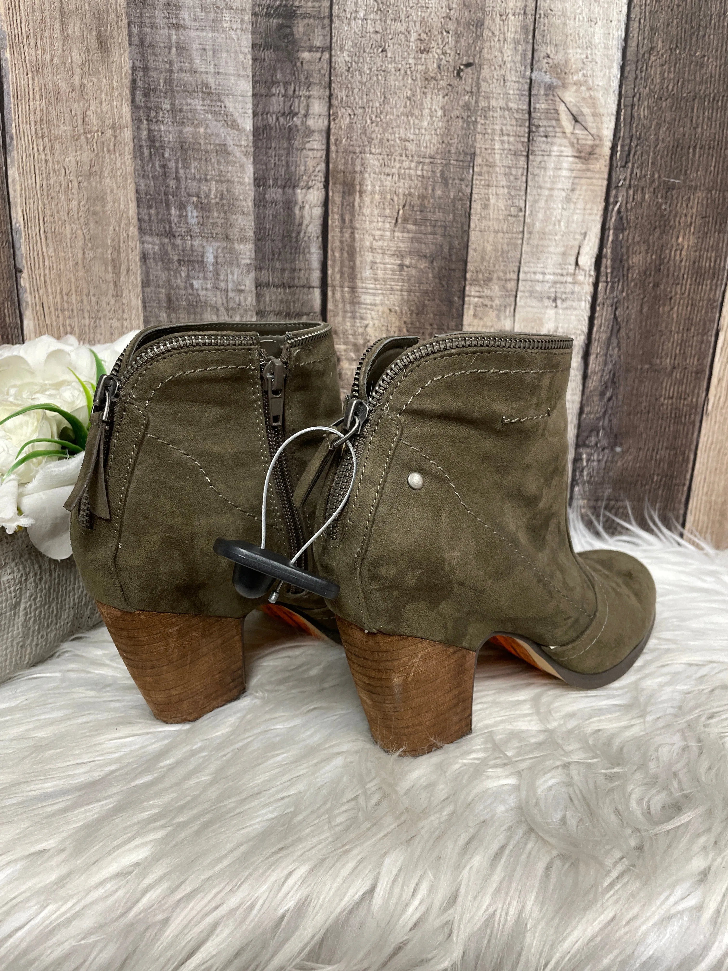 Boots Ankle Heels By Crown Vintage  Size: 7