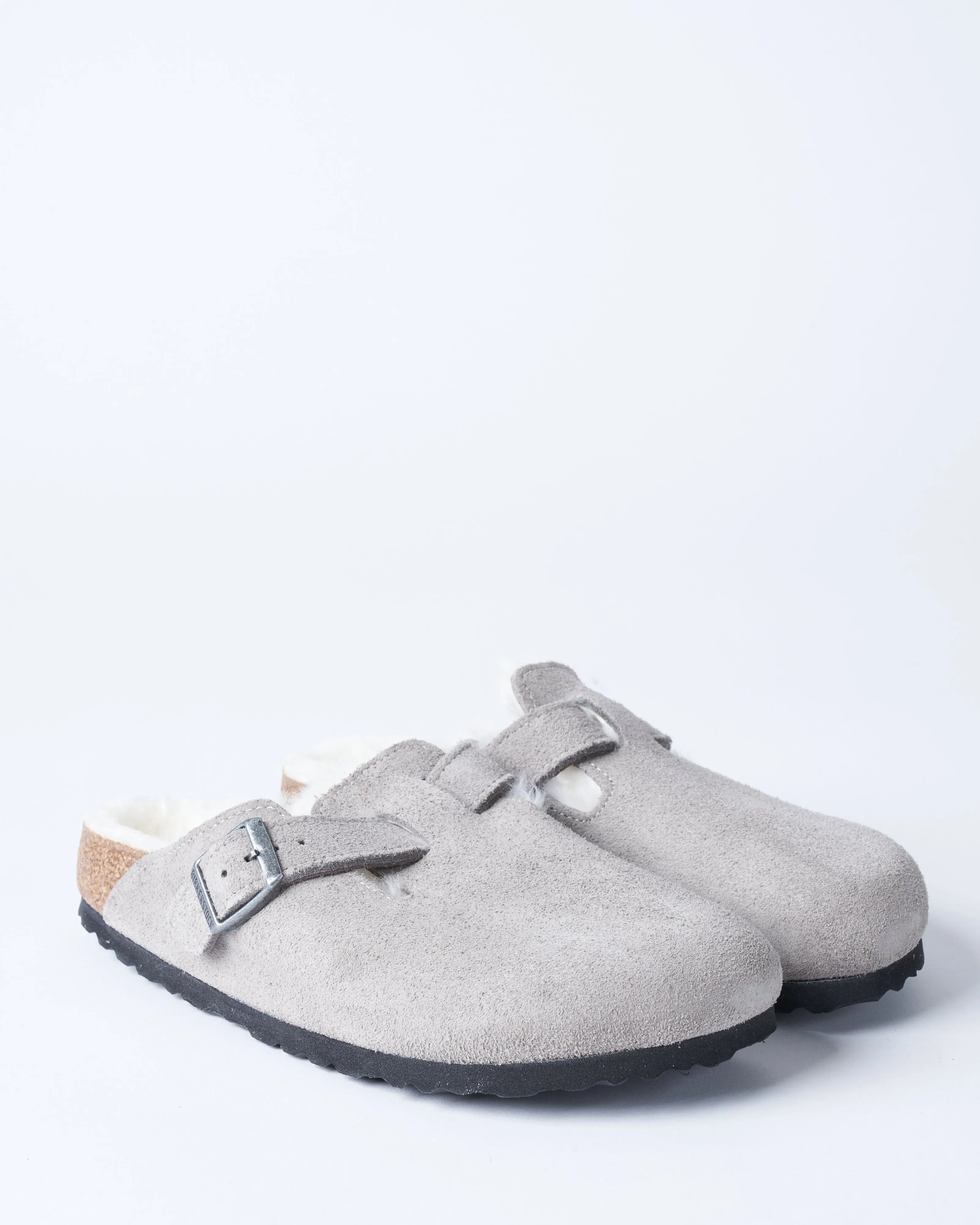 boston shearling clog - stone coin suede/natural shearling