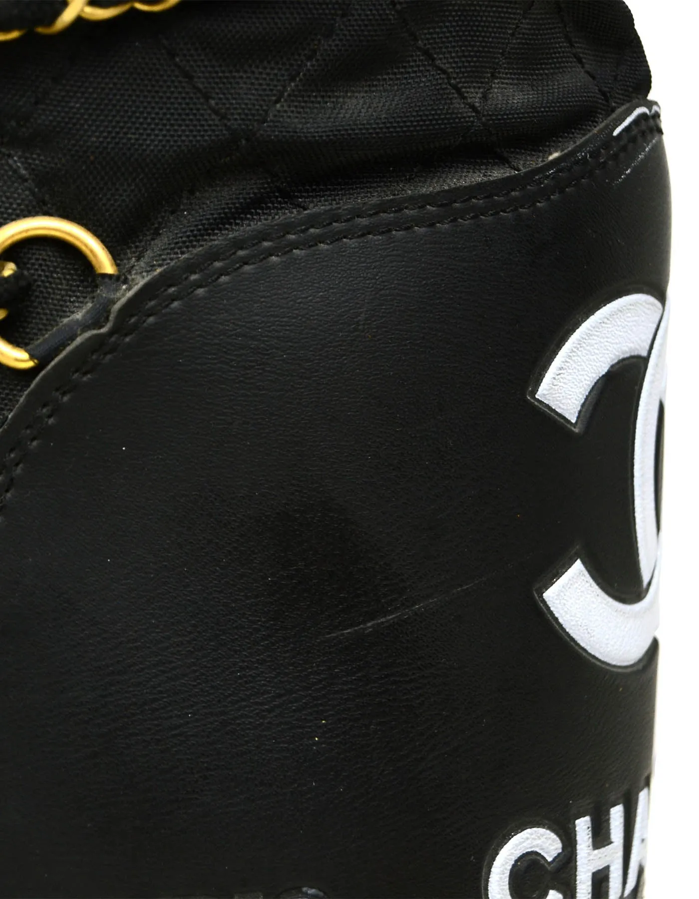 Chanel Iconic 90’s Vintage Moon Boots sz 41-43
