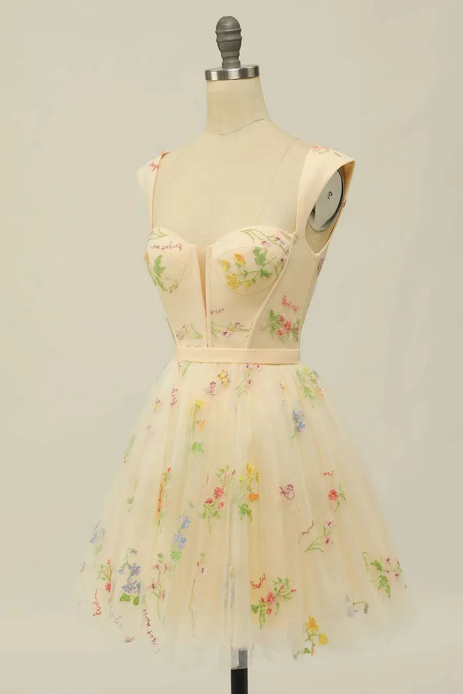 Floral Embroidery Sweetheart A-Line Homecoming Dress Short Party Dress HD0186