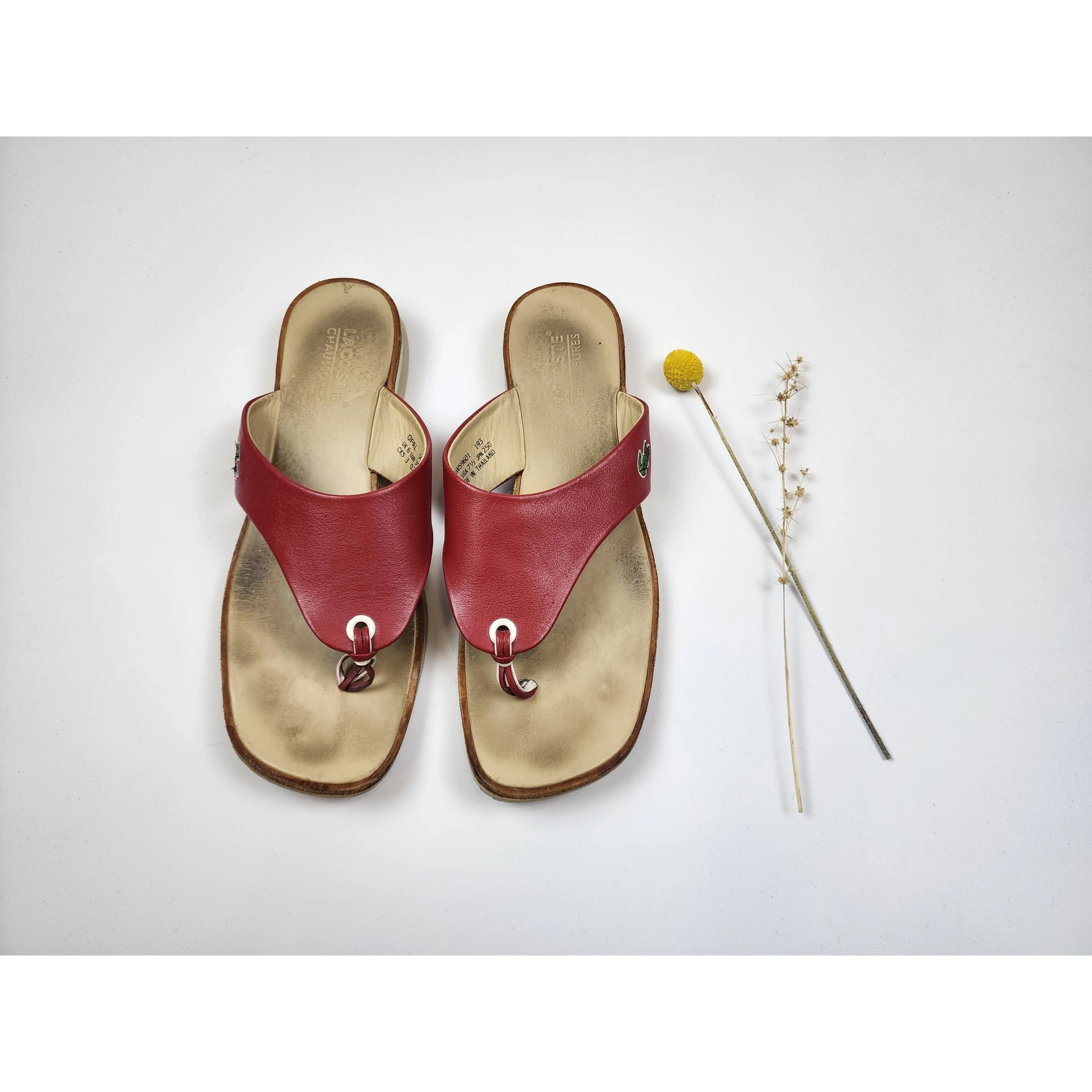 Lacoste red leather thongs "Opal" style size 39.5