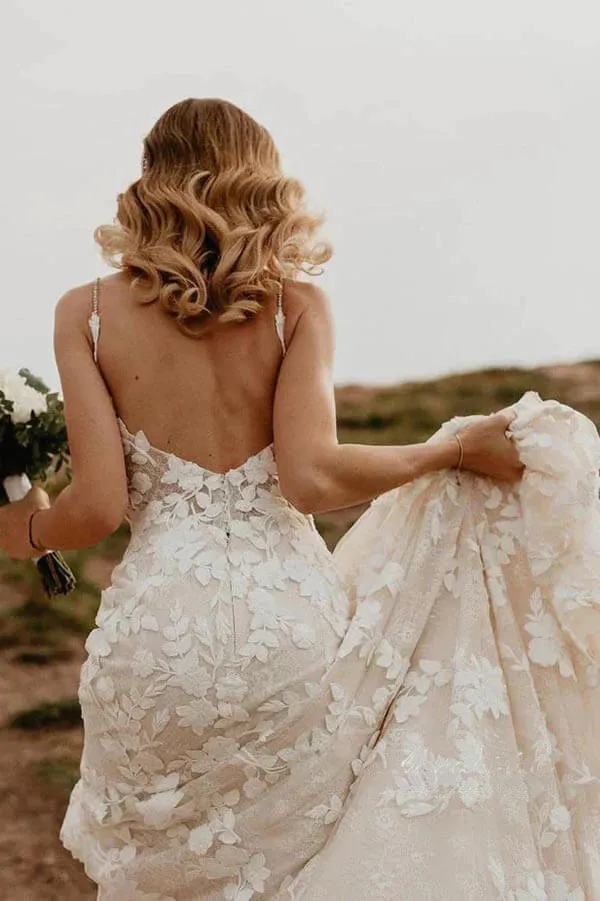 Mermaid V-neck Open Back Lace Appliques Bohemian Wedding Dresses TN356