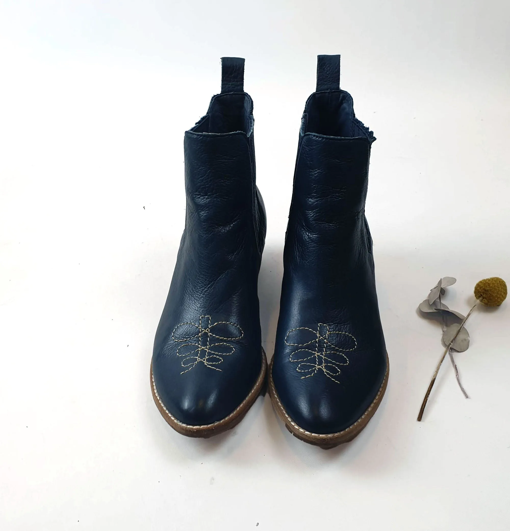 Midas navy leather boots with cute front detail size 38