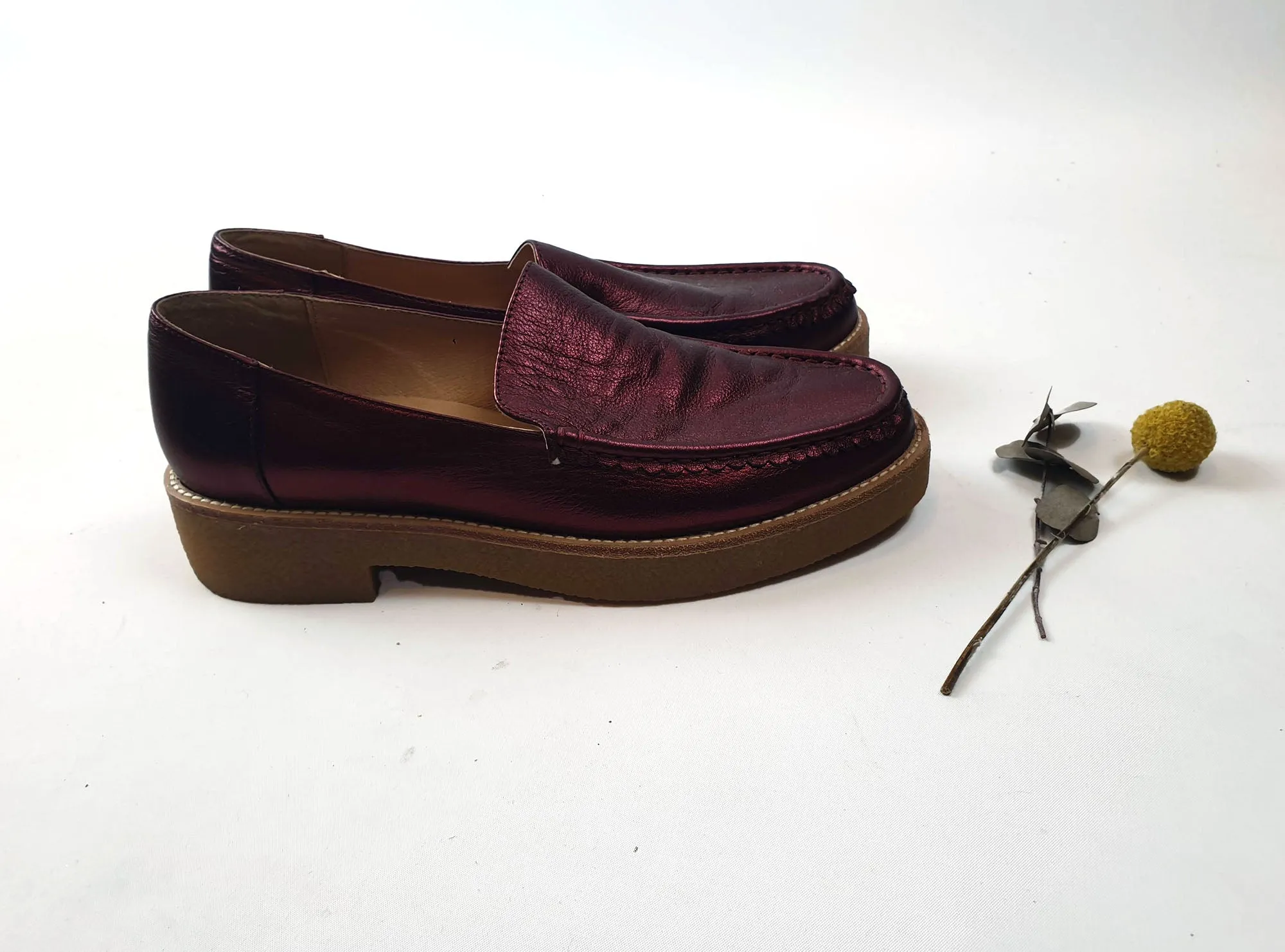 Midas "Freight" metalic red slip on shoes size 39