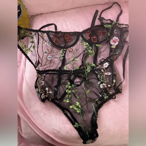 NEW Embroidered Floral Mesh Garden Luxury Lingerie Peekaboo Lace Bodysuit