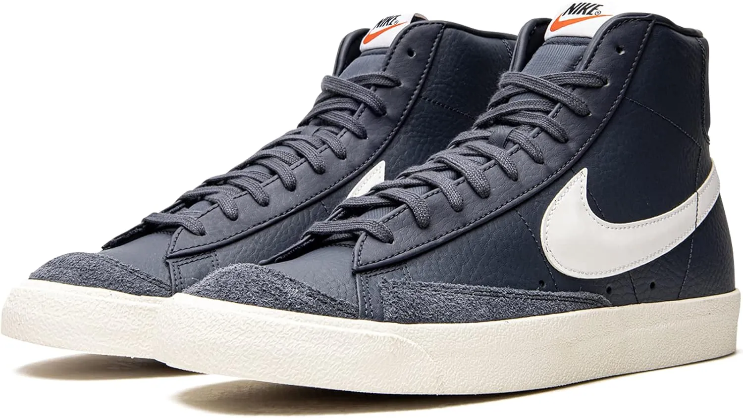 Nike mens Blazer Mid 77 Vintage