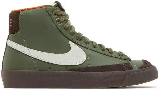 Nike mens Blazer Mid 77 Vintage