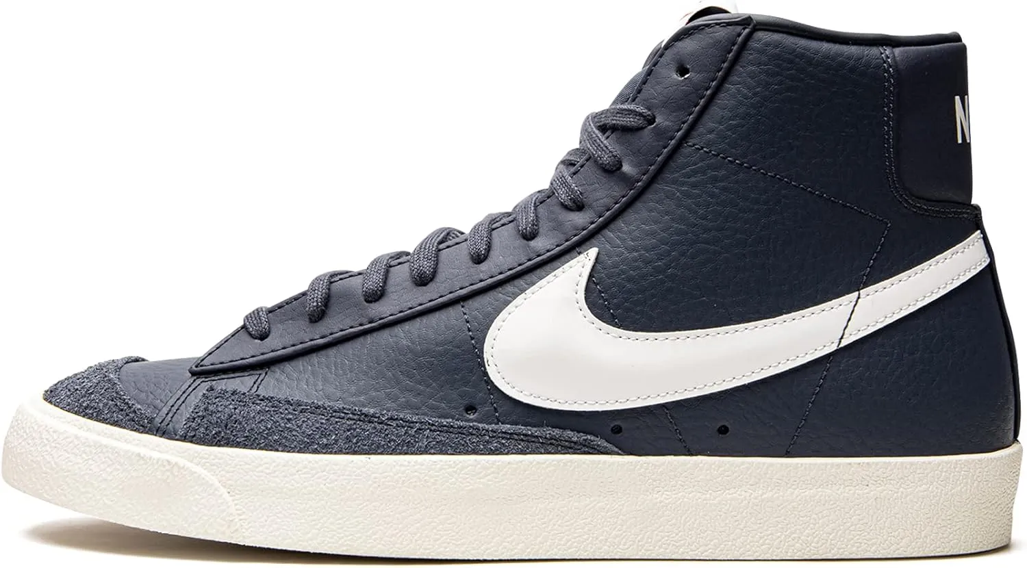 Nike mens Blazer Mid 77 Vintage