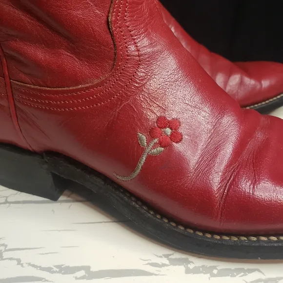 Nocona 'Wildflower' Ropers in Red - Youth size 3.5 or Women's size 5.5
