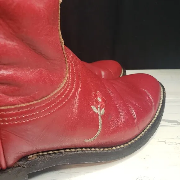 Nocona 'Wildflower' Ropers in Red - Youth size 3.5 or Women's size 5.5