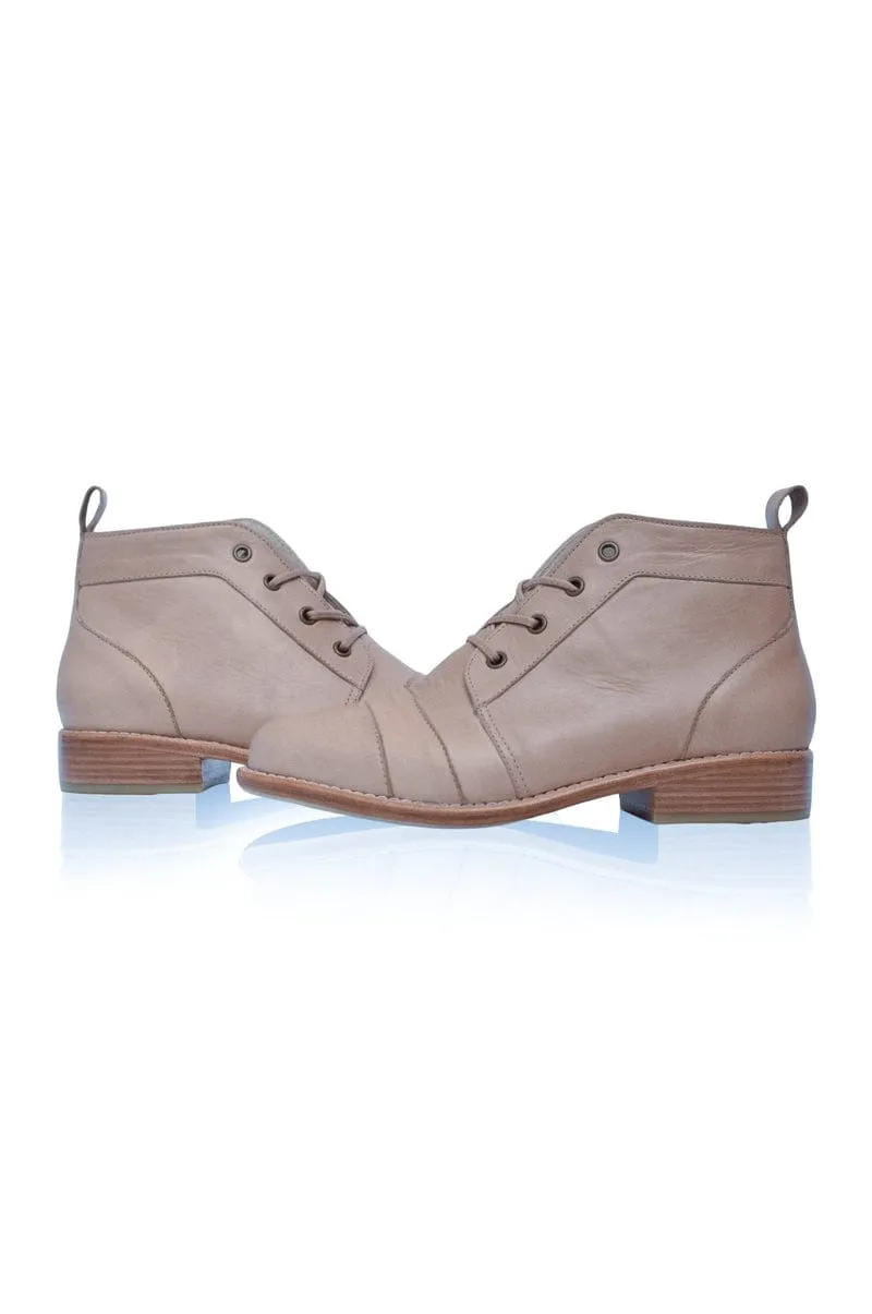 Passage Lace Up Boots in Vintage Beige