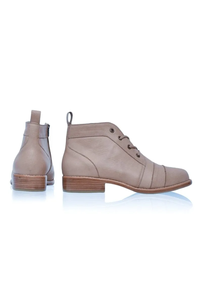 Passage Lace Up Boots in Vintage Beige