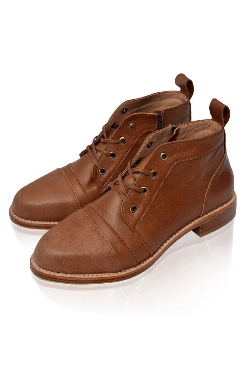 Passage Lace Up Boots in Vintage Beige