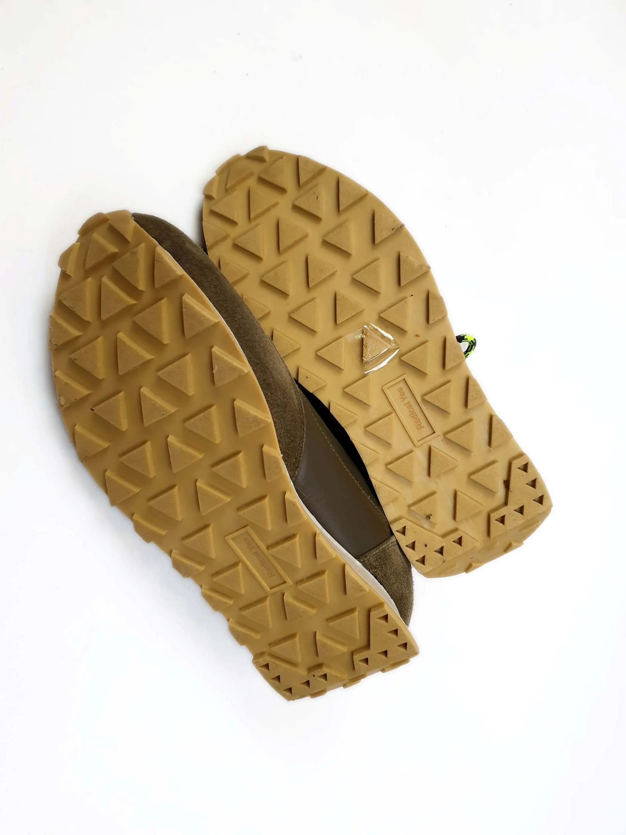 Radical yes olive green yes bananas retro sneaker size 39