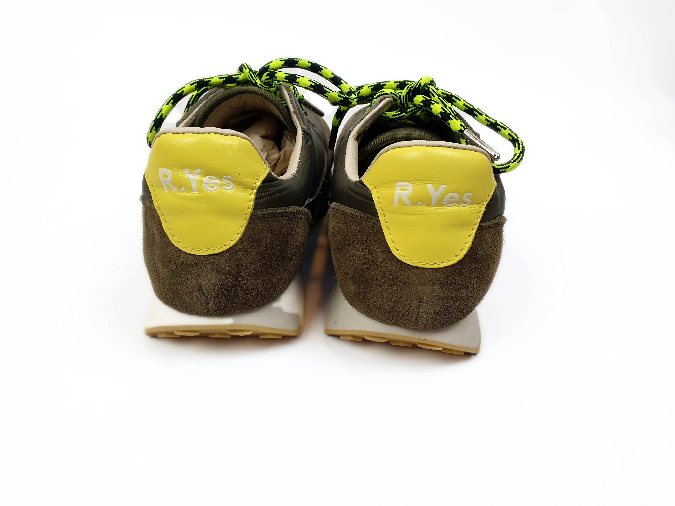 Radical yes olive green yes bananas retro sneaker size 39