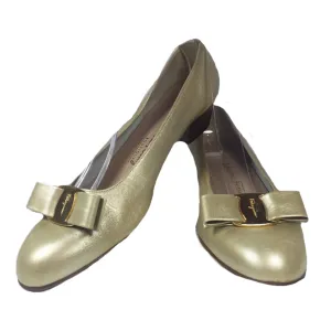 SALVATORE FERRAGAMO Vera Gold Leather Low Heels with Bow Size 8 1/2