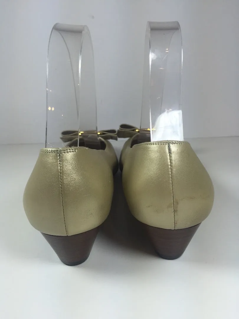 SALVATORE FERRAGAMO Vera Gold Leather Low Heels with Bow Size 8 1/2