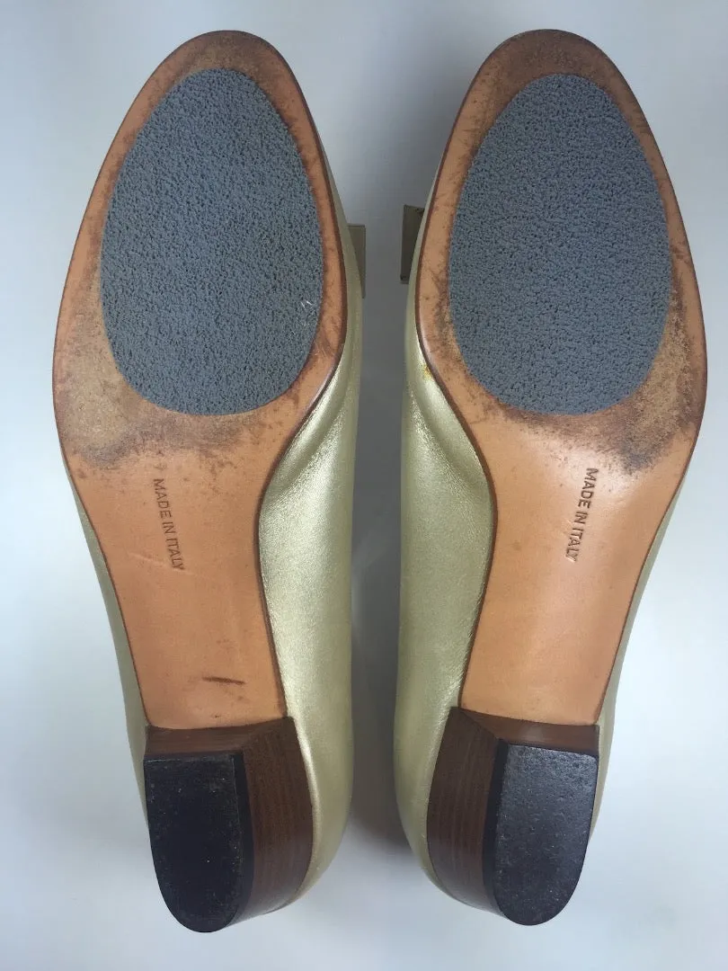 SALVATORE FERRAGAMO Vera Gold Leather Low Heels with Bow Size 8 1/2
