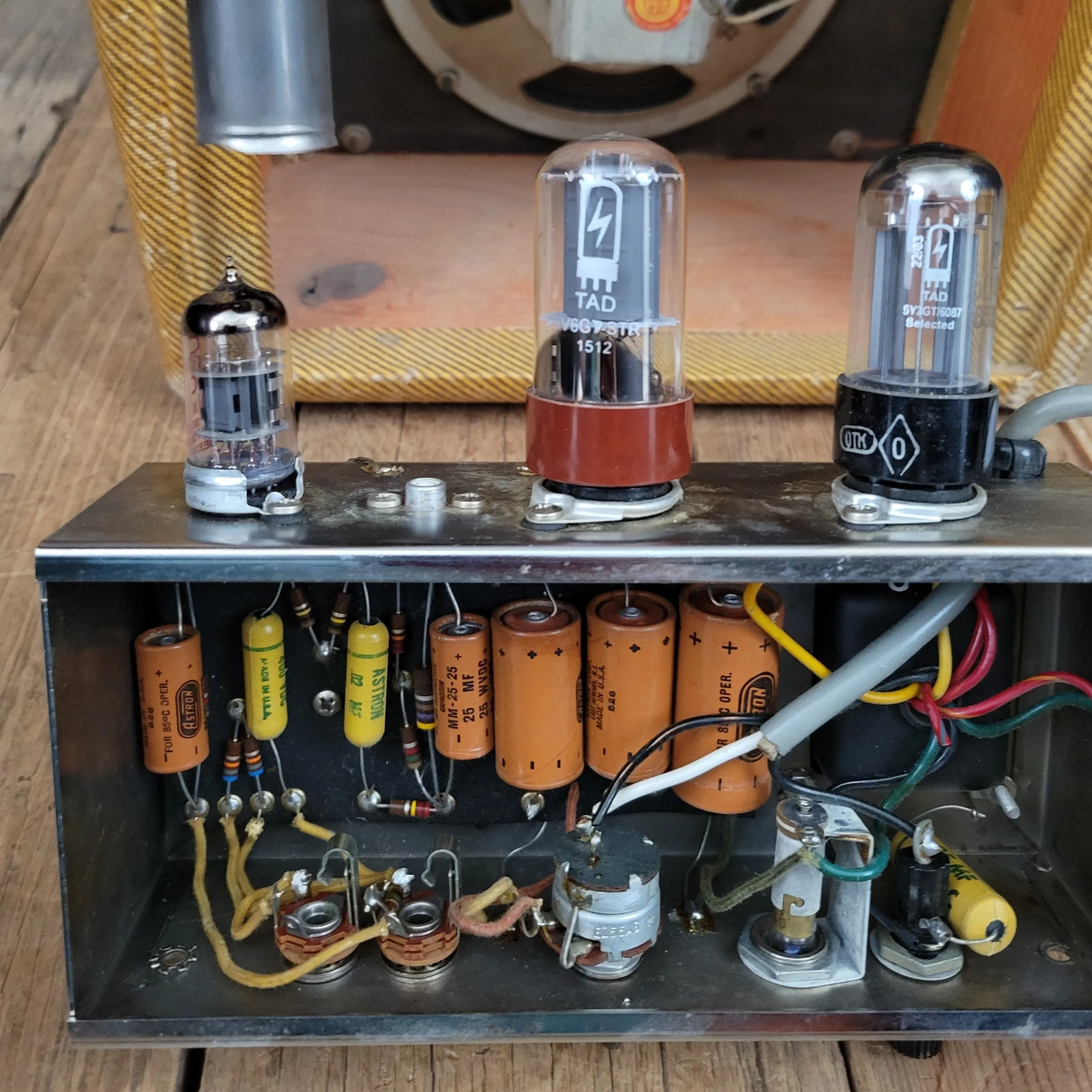 SOLD - Fender Champ 5F1 Tweed - 1958