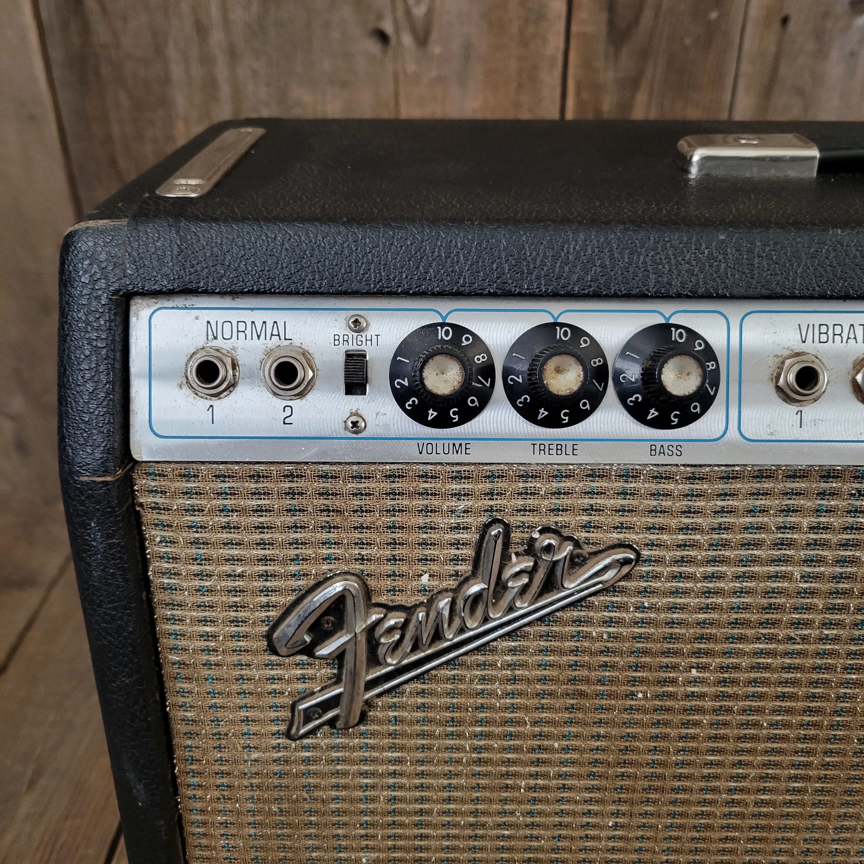 SOLD - Fender Vibrolux Reverb Vintage Guitar Amplifier 1970