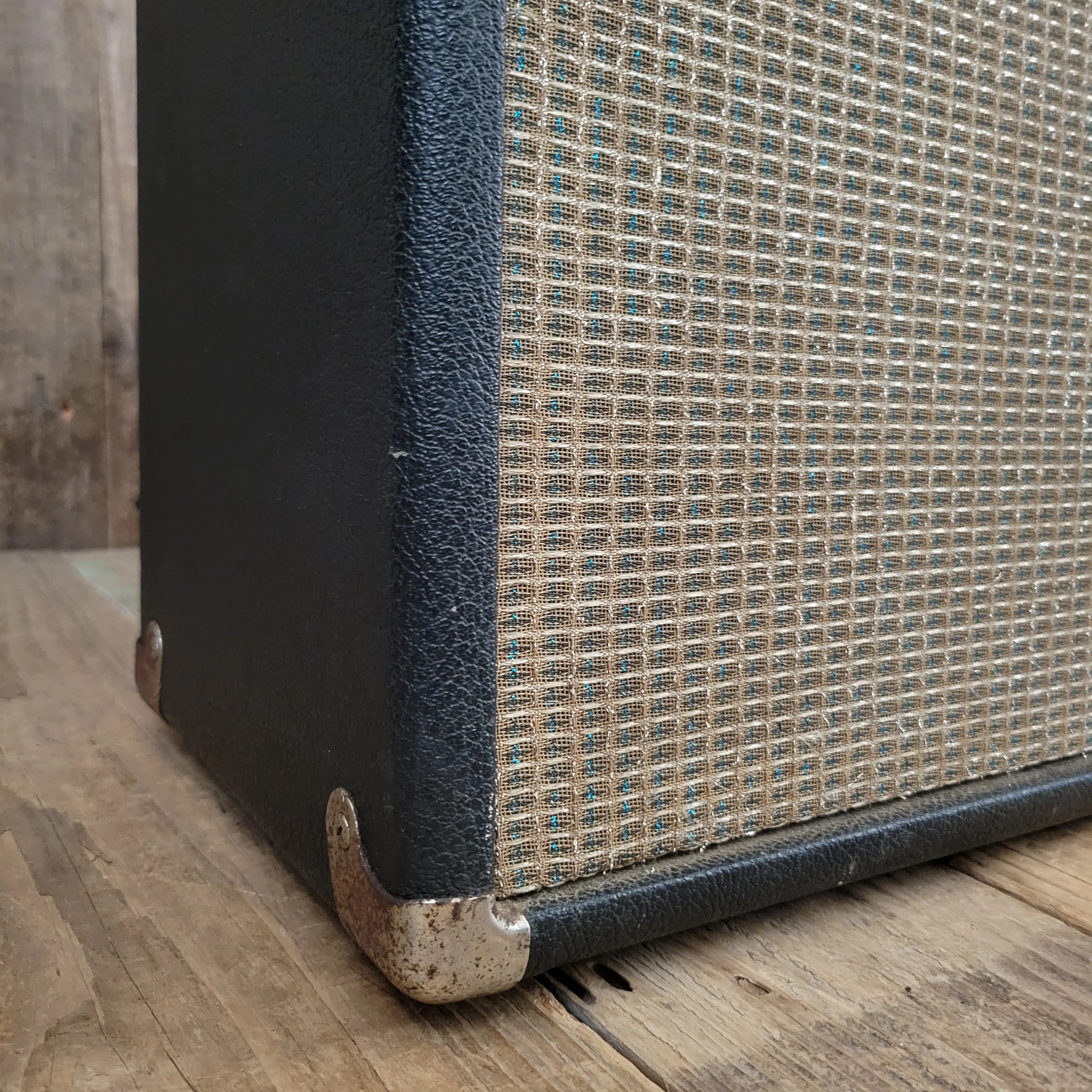 SOLD - Fender Vibrolux Reverb Vintage Guitar Amplifier 1970