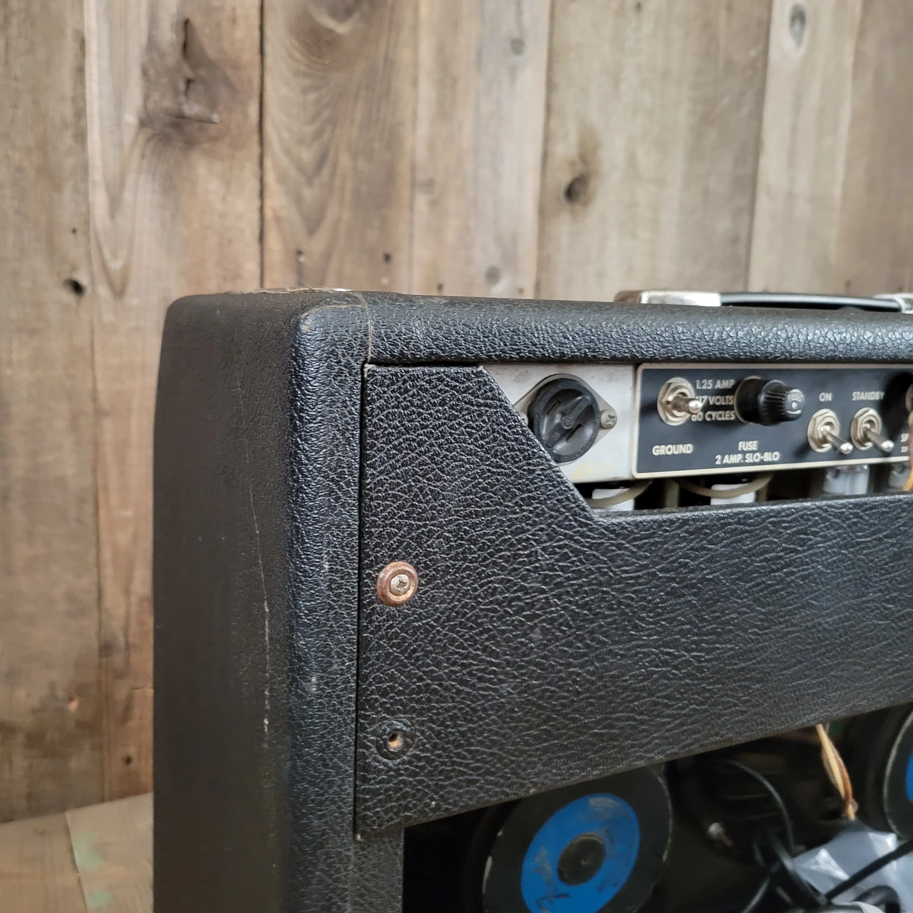 SOLD - Fender Vibrolux Reverb Vintage Guitar Amplifier 1970