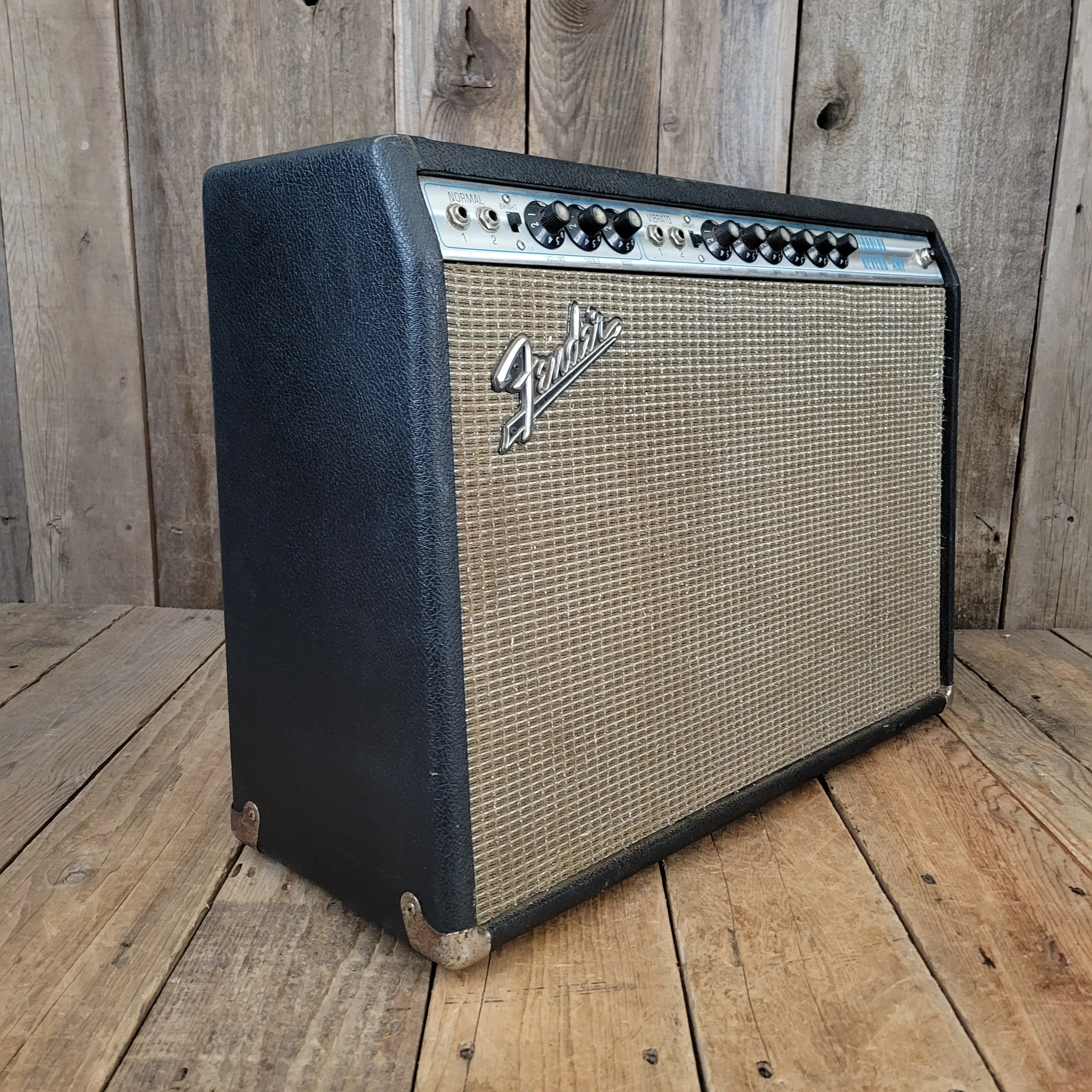 SOLD - Fender Vibrolux Reverb Vintage Guitar Amplifier 1970