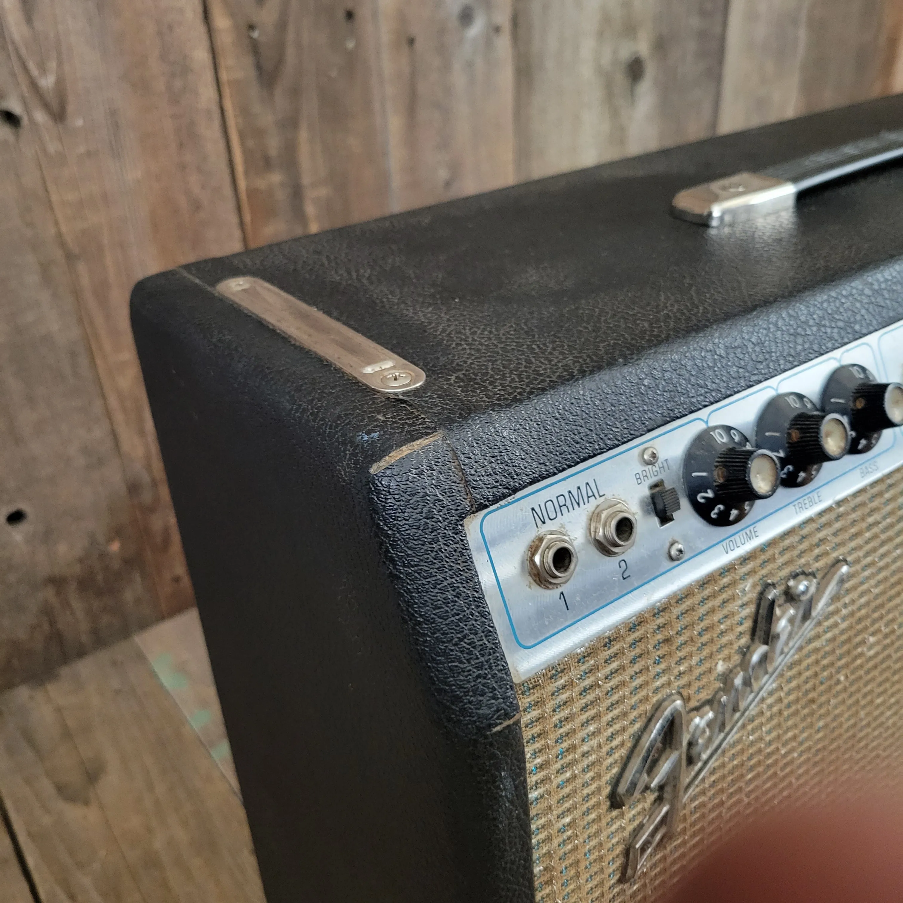 SOLD - Fender Vibrolux Reverb Vintage Guitar Amplifier 1970