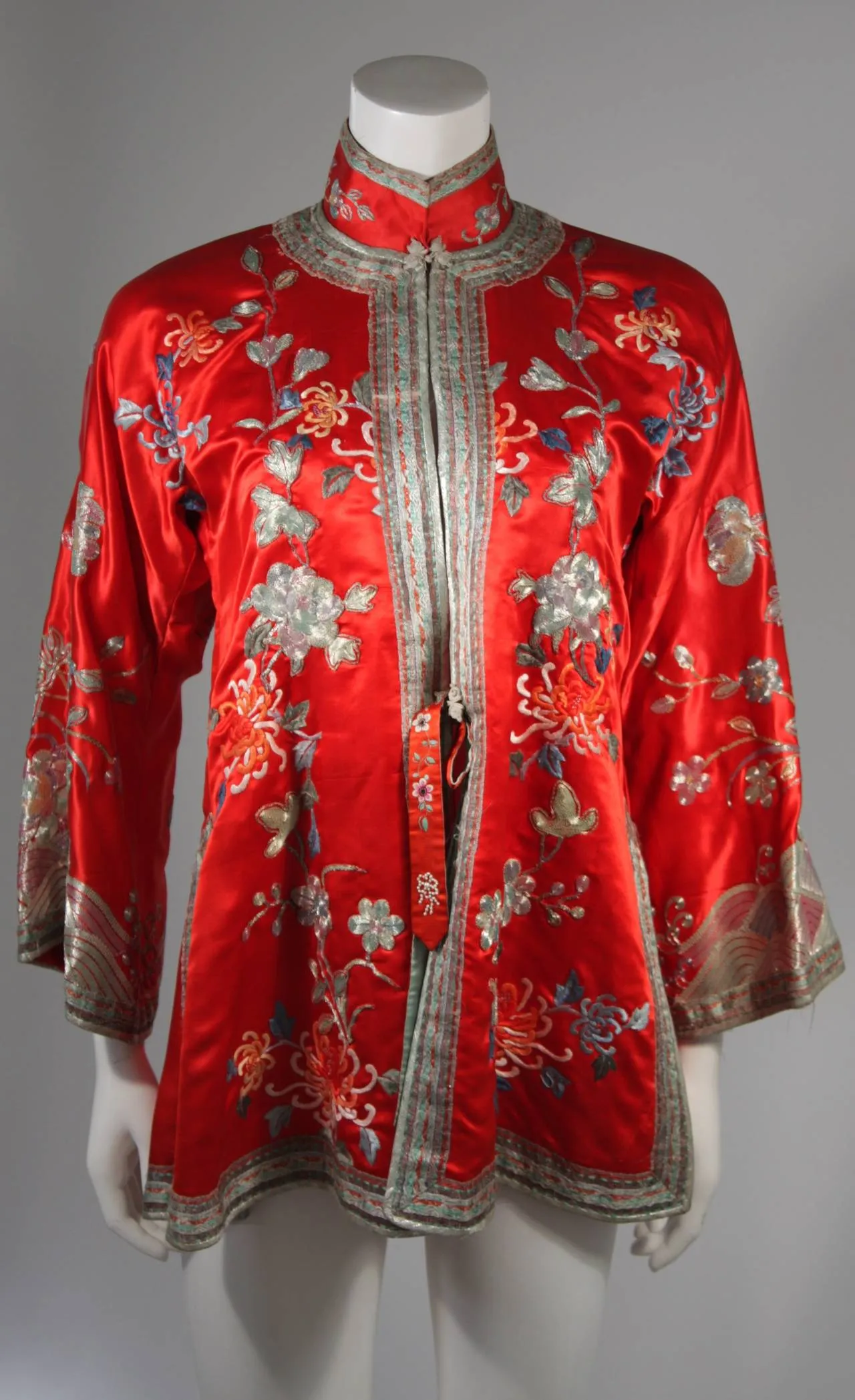 THE KING & I Yul Brynner 'First Wife' Silk Embroidered 5 Piece Ensemble