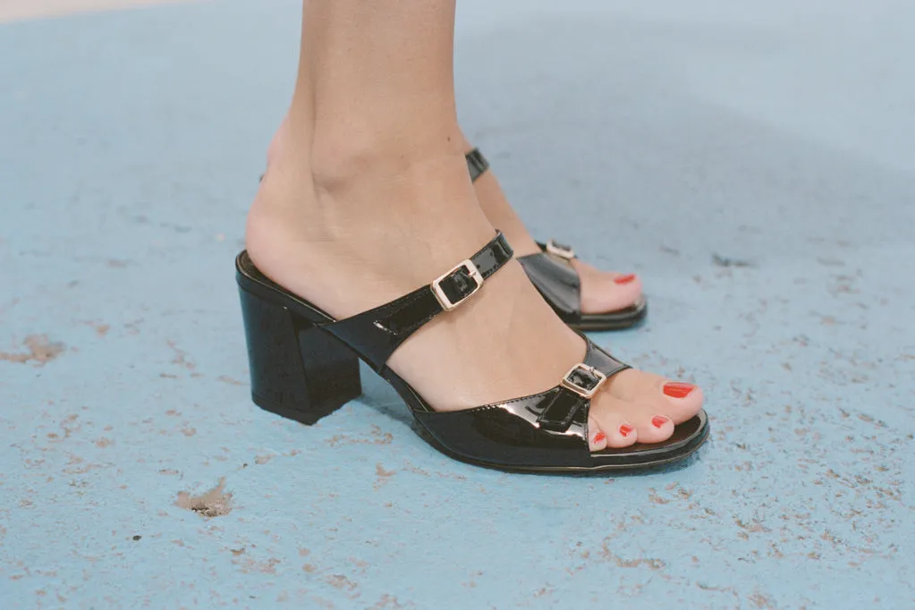 UNA SANDAL, BLACK PATENT