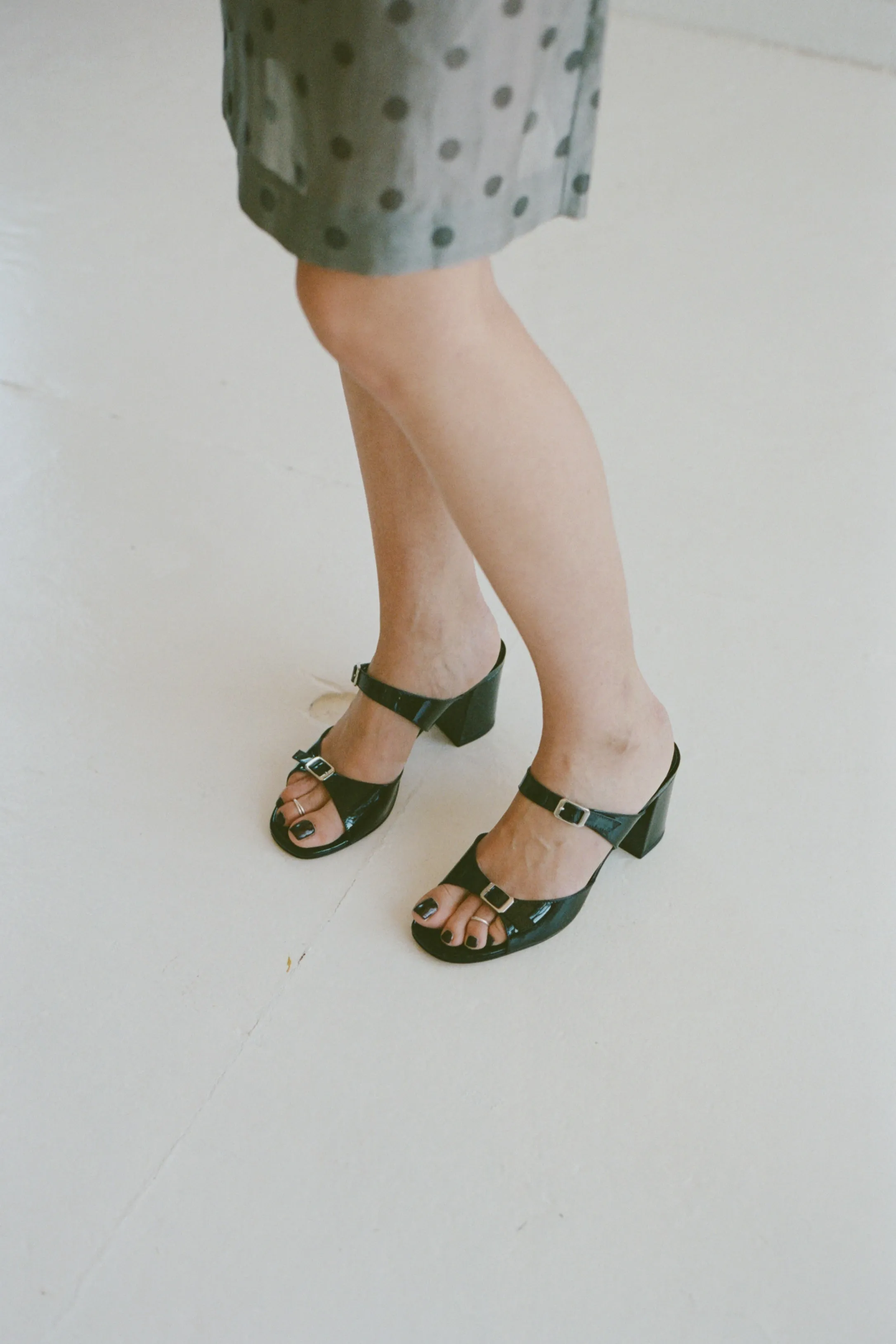 UNA SANDAL, BLACK PATENT