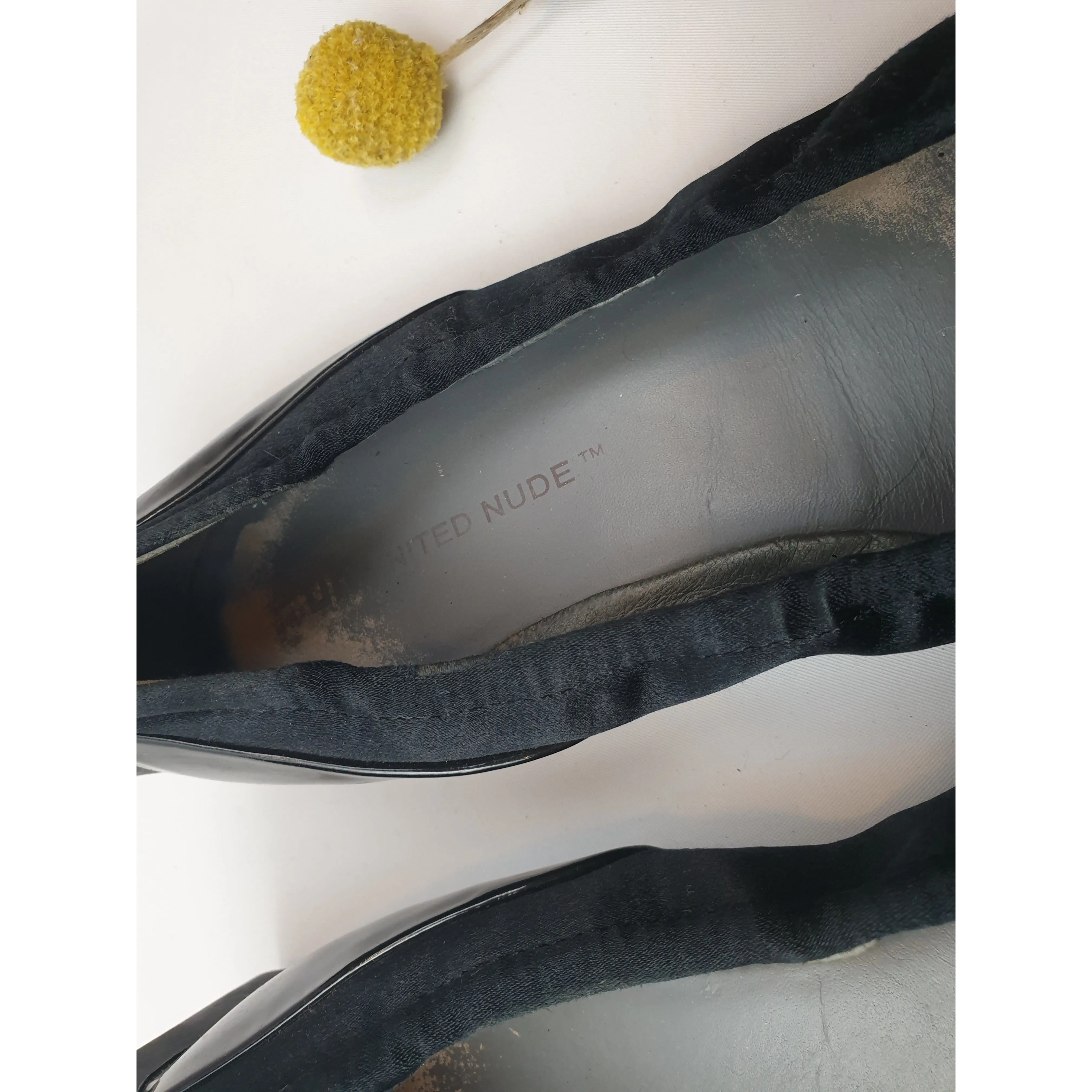 United Nude black flat shoes with unique and fun square heel size 40