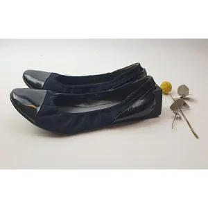 United Nude black flat shoes with unique and fun square heel size 40