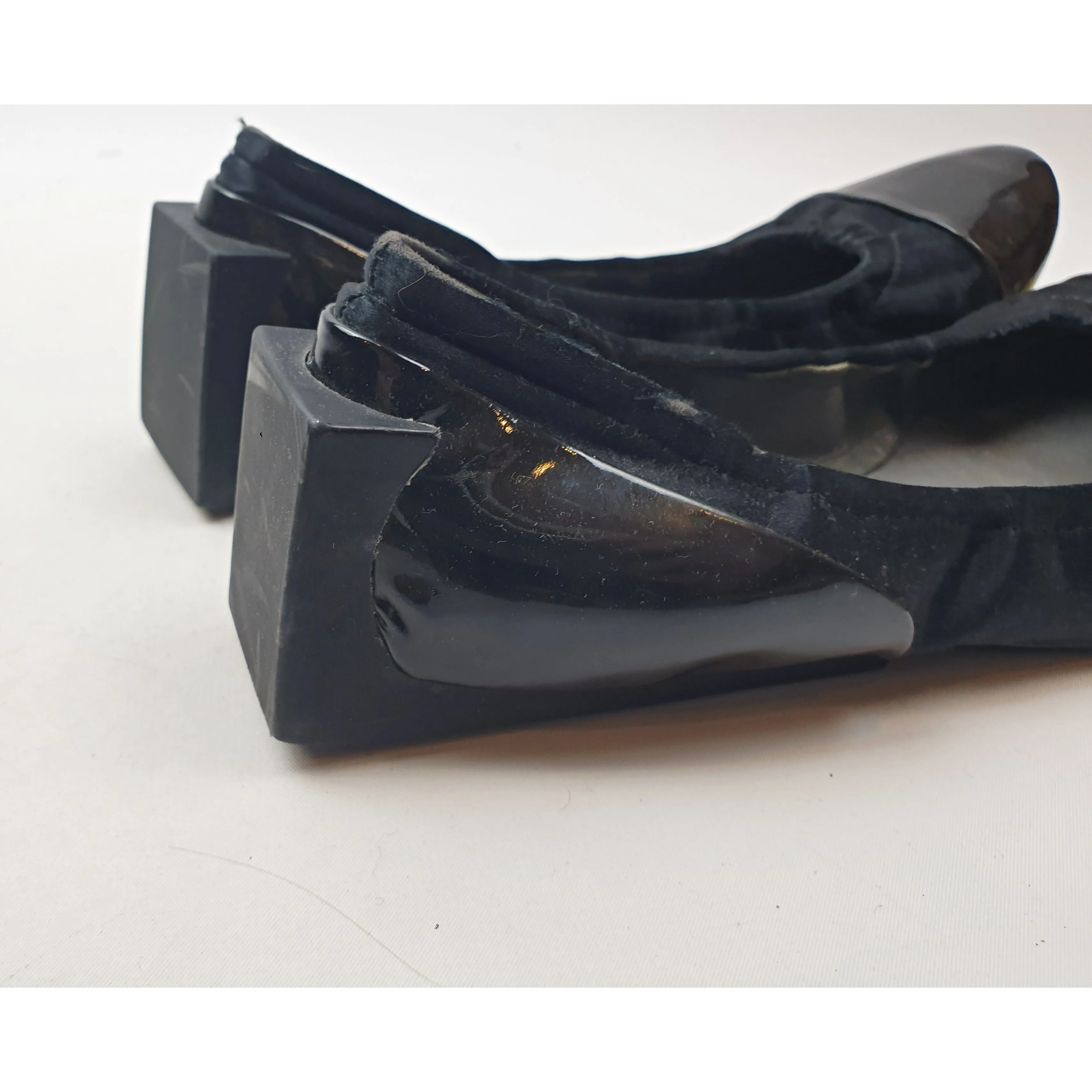 United Nude black flat shoes with unique and fun square heel size 40