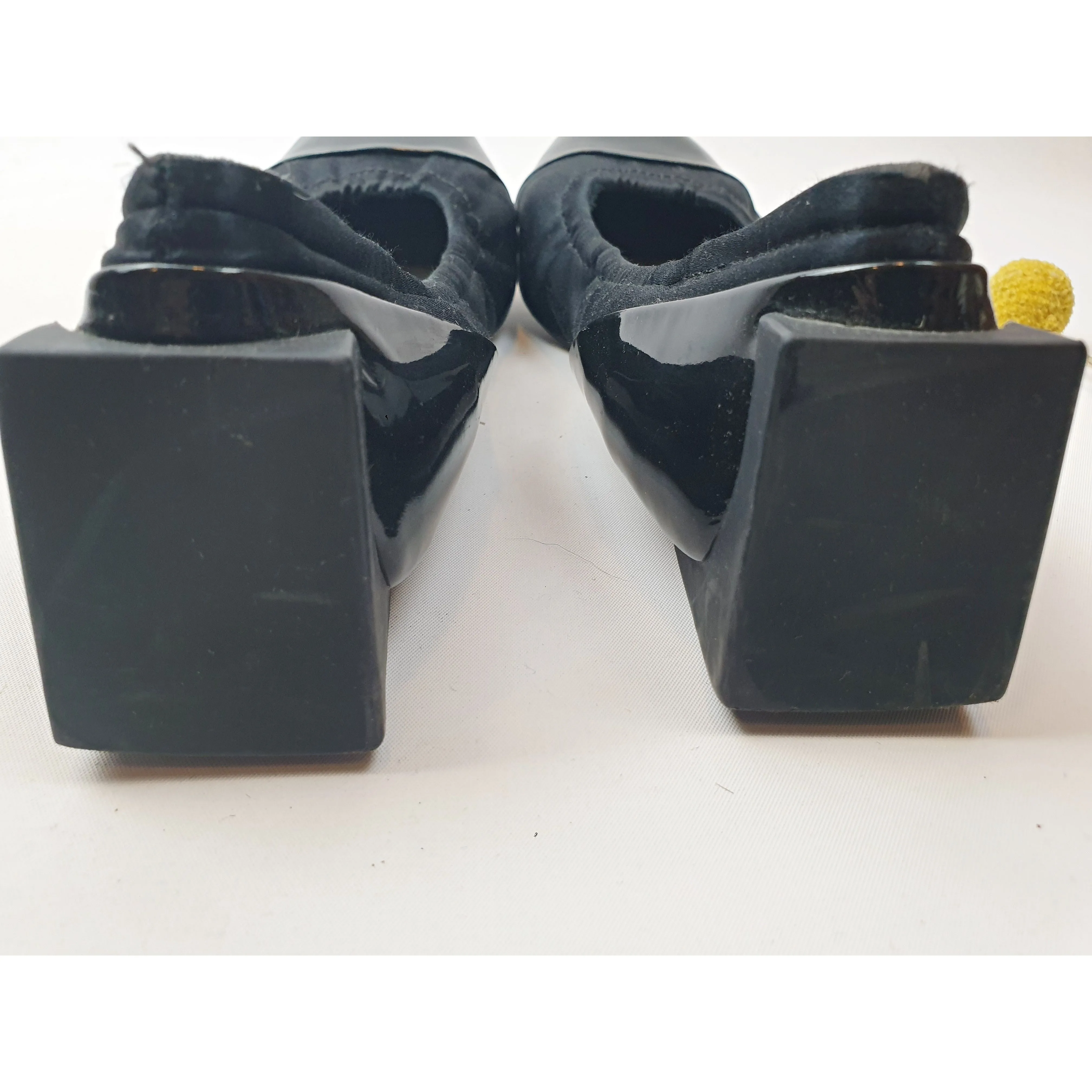 United Nude black flat shoes with unique and fun square heel size 40