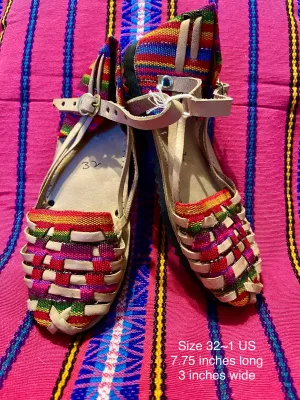 US 13.5/1 Kids Multicolor Huarachas- Huarachas para niñxs