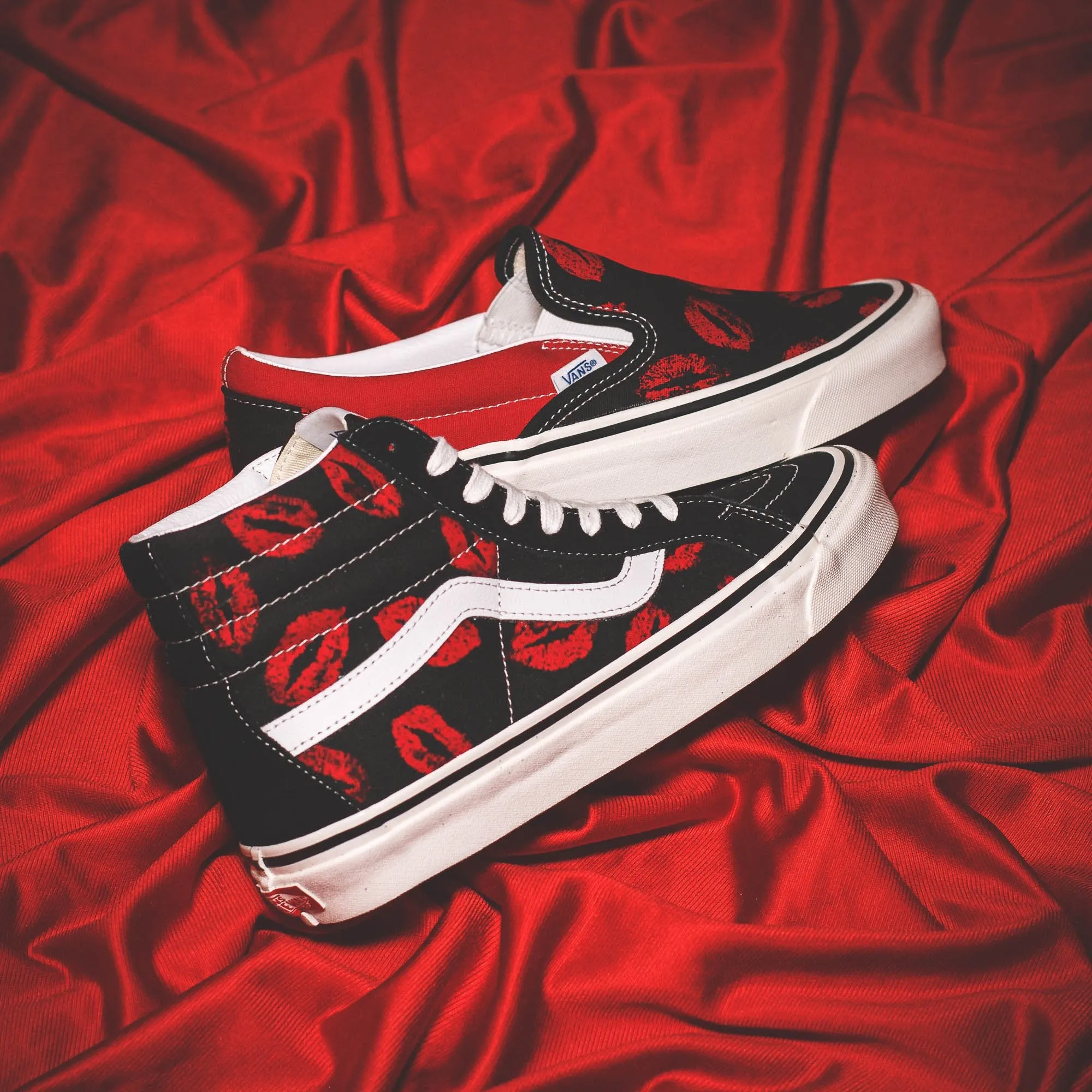 Vans Men UA Sk8-Hi 38 DX Anaheim Factory Black Red Hot Lips VN0A38GF45T
