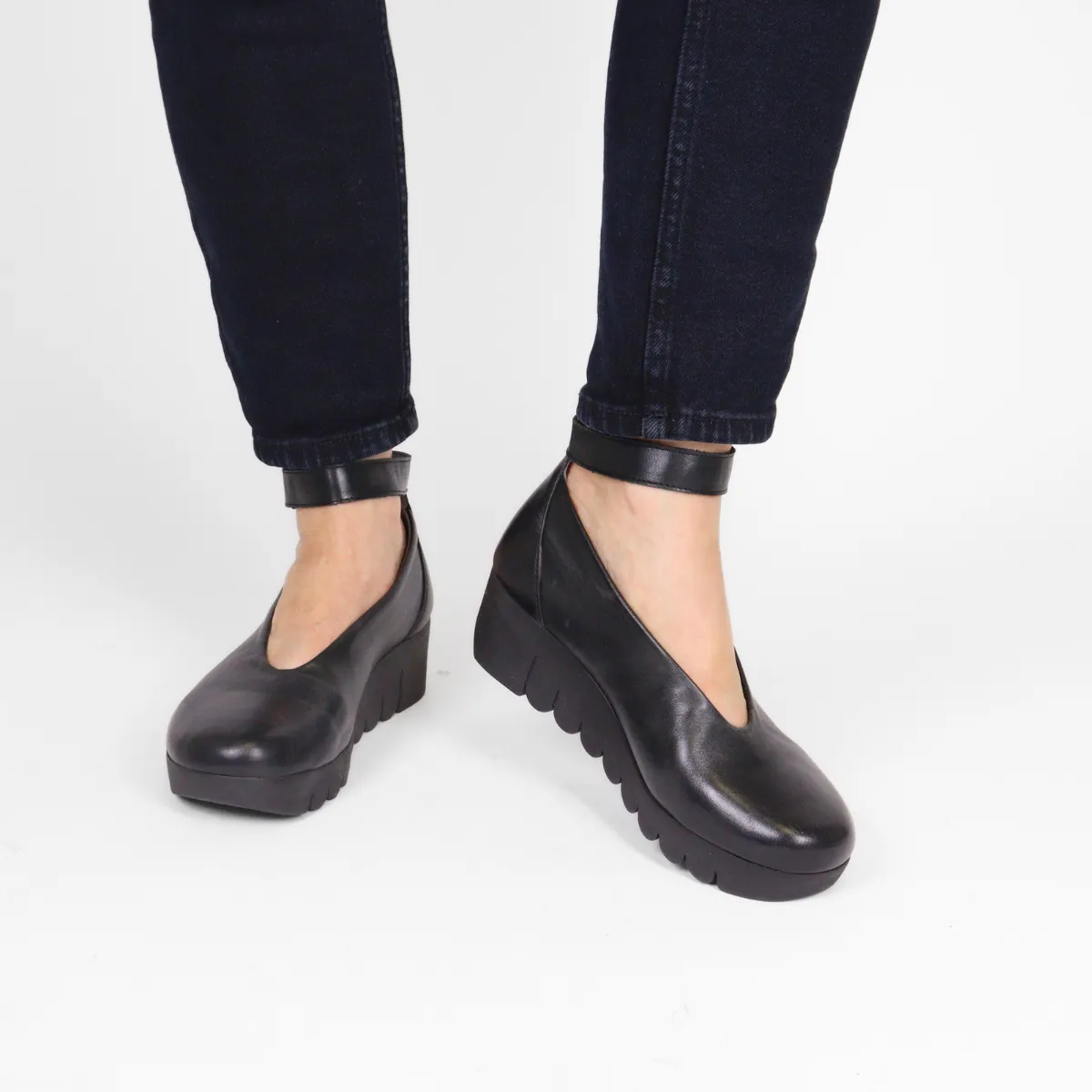 Vily Black