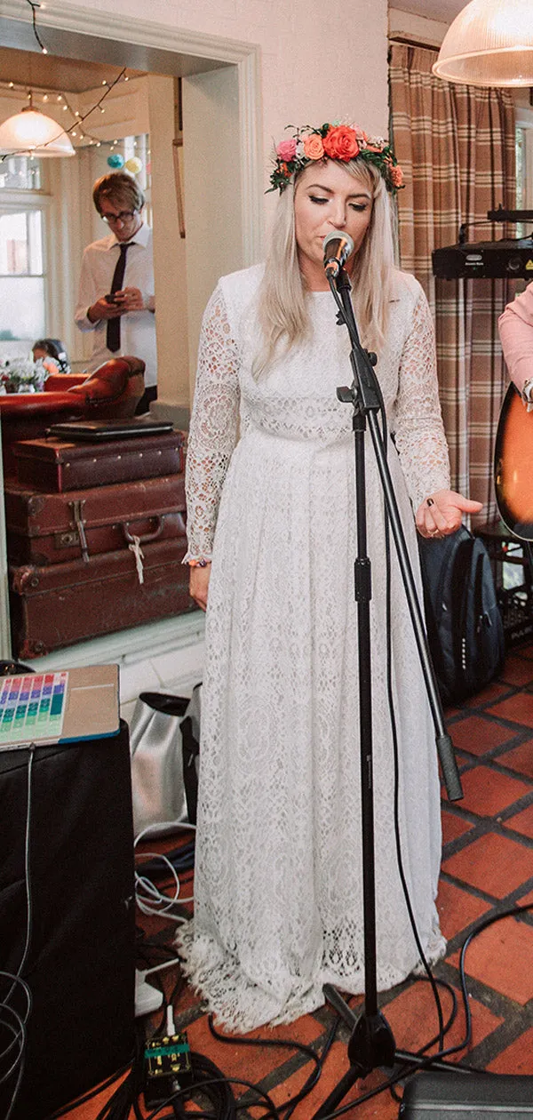 Vintage Scoop Long Sleeve Floor-length Lace Wedding Dresses. WD0060