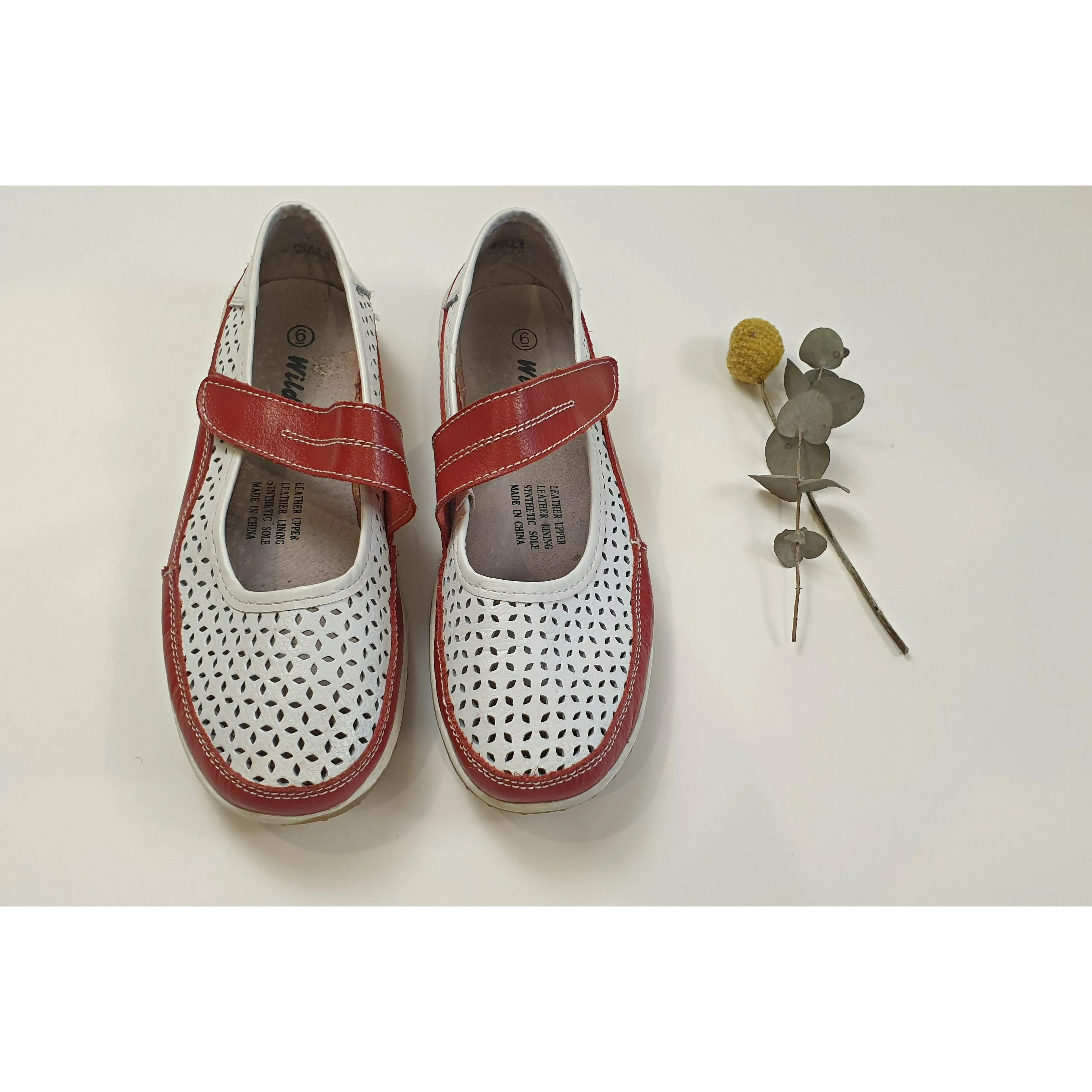 Wild Sole white perforated leather with contrasting red strap size UK 6/AU 7.5-8
