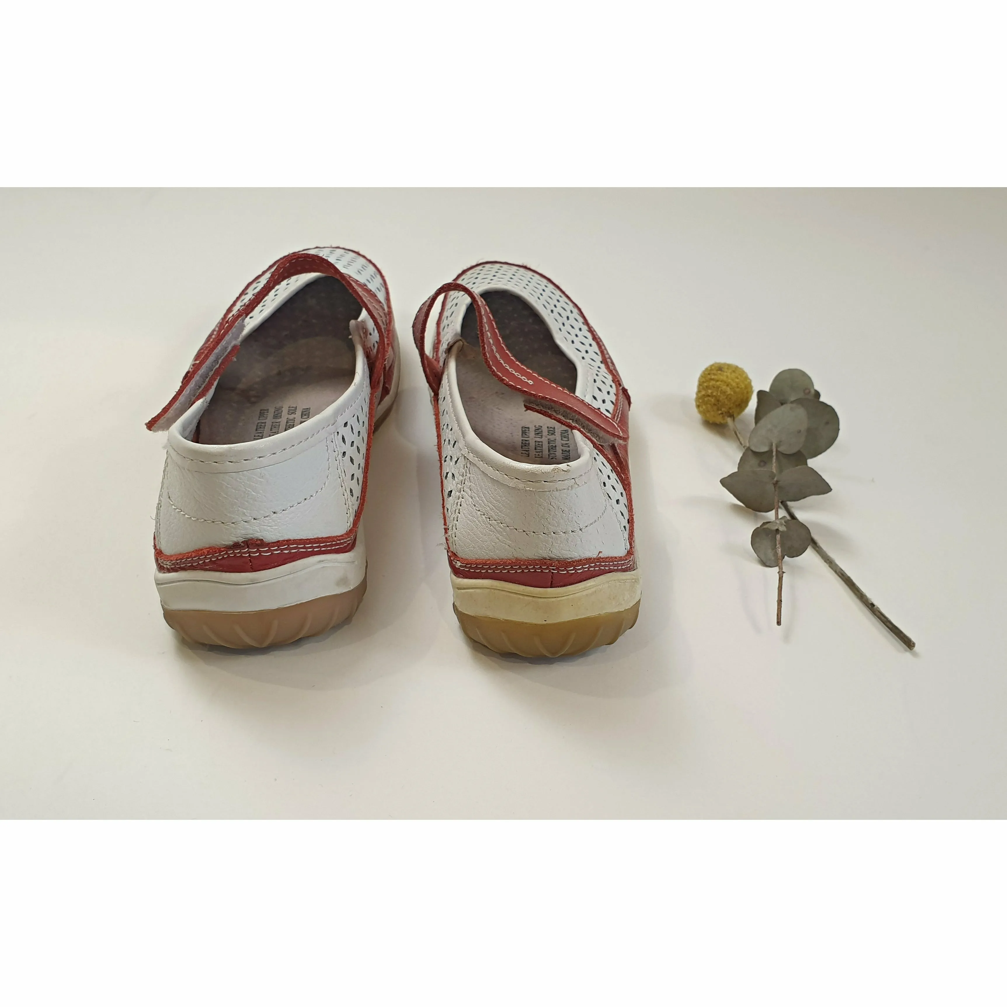 Wild Sole white perforated leather with contrasting red strap size UK 6/AU 7.5-8